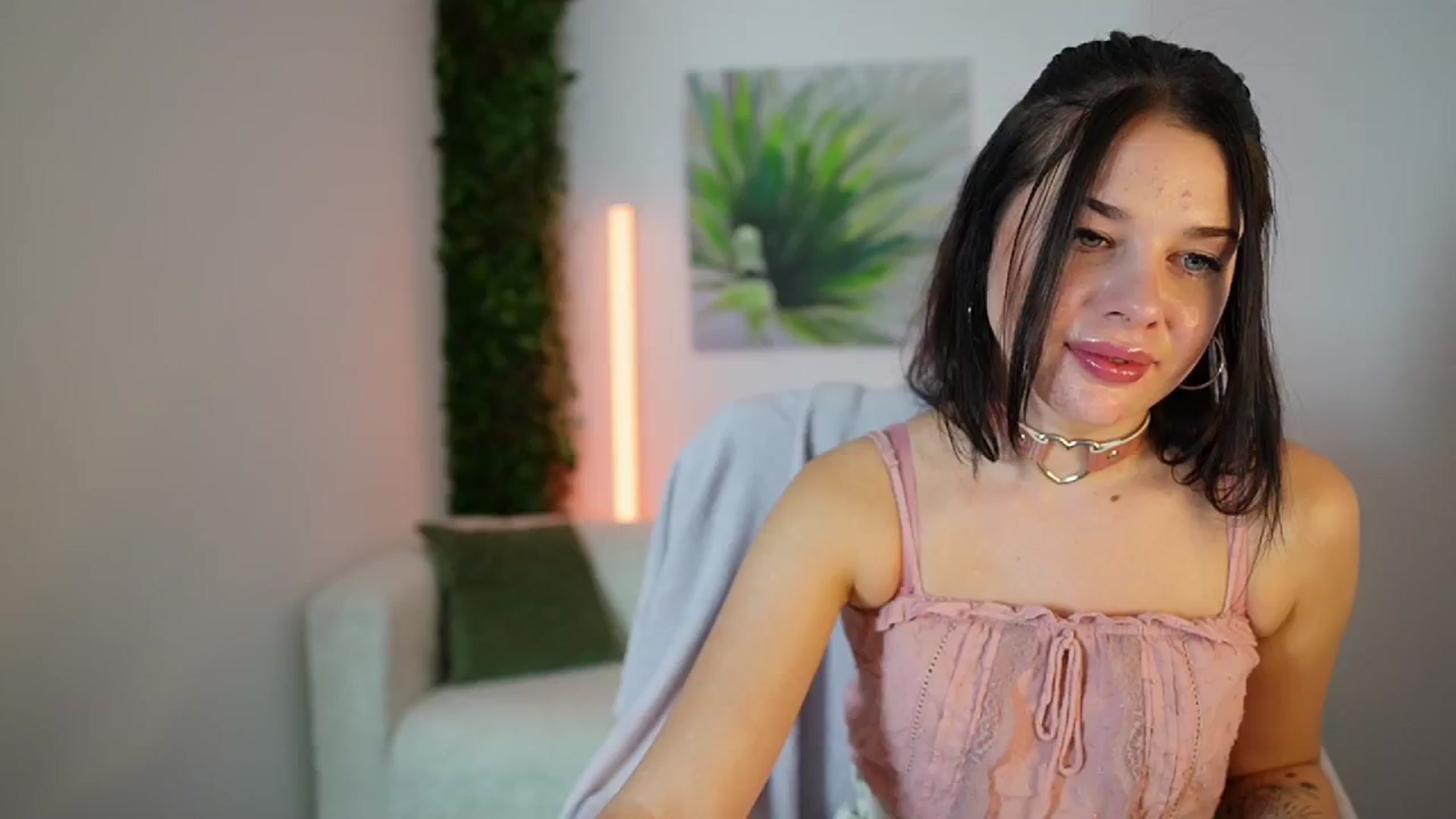 Gallery image thumbnail from Eve_Bardot's myfreecams stream on, 10/22/2024, 14:46 image 2 of 20
