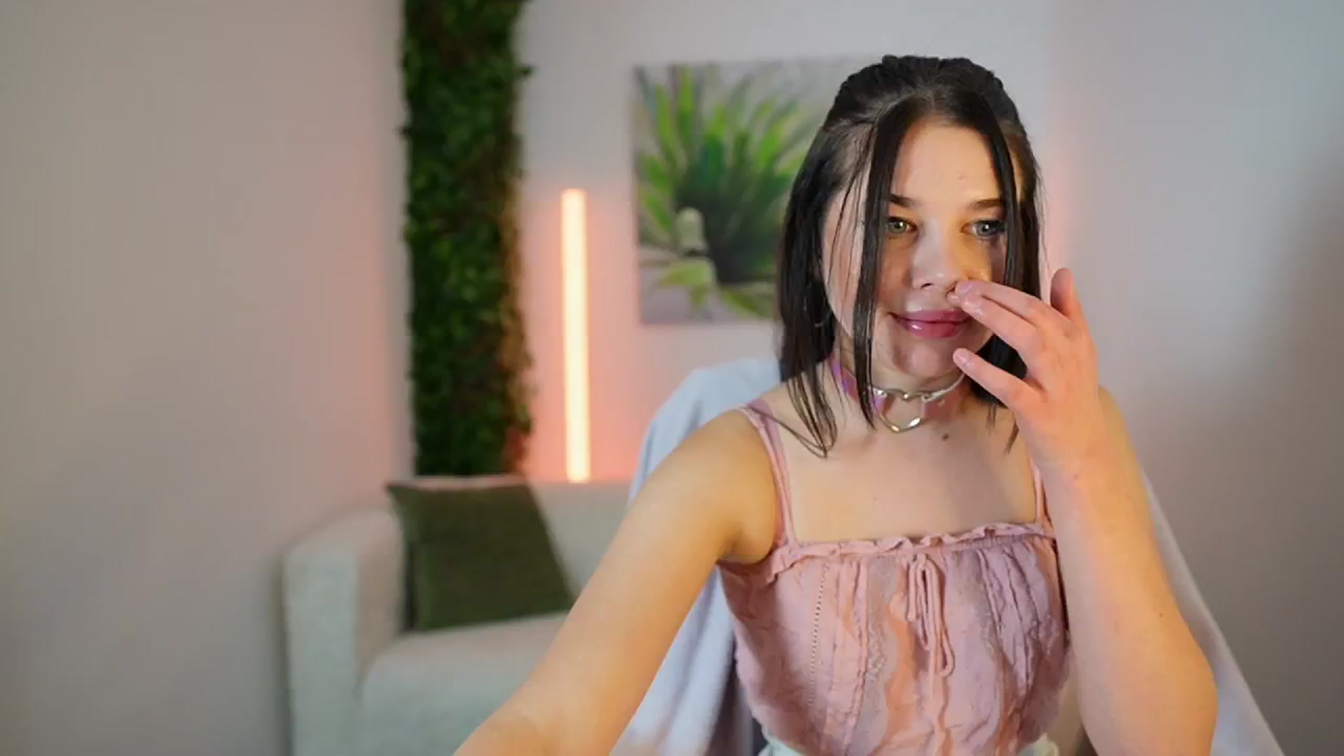 Gallery image thumbnail from Eve_Bardot's myfreecams stream on, 10/22/2024, 14:46 image 6 of 20
