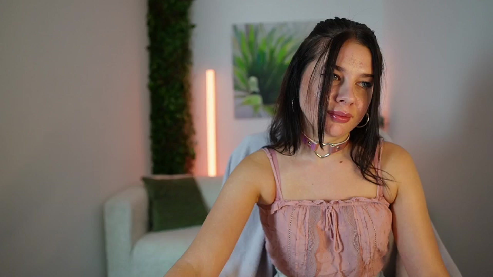 Gallery image thumbnail from Eve_Bardot's myfreecams stream on, 10/22/2024, 14:46 image 5 of 20