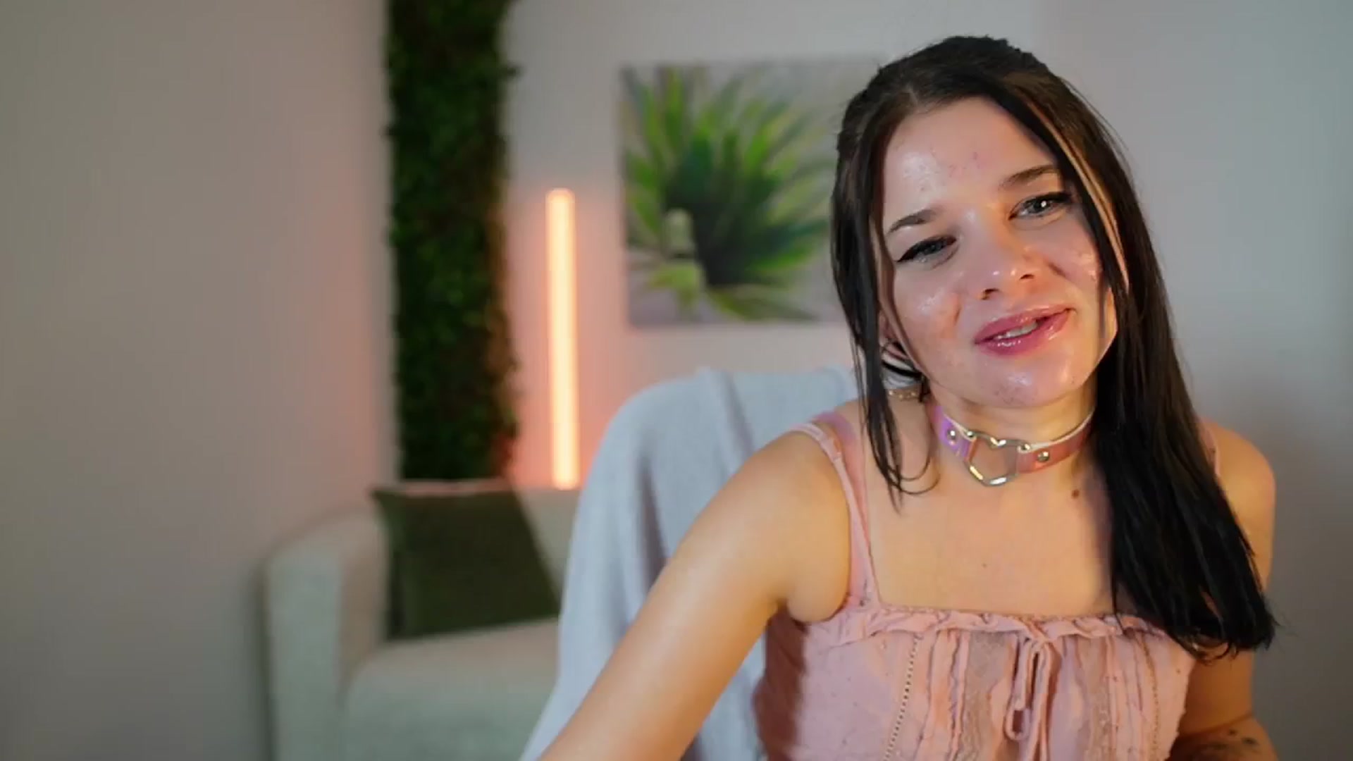 Gallery image thumbnail from Eve_Bardot's myfreecams stream on, 10/22/2024, 18:03 image 17 of 20