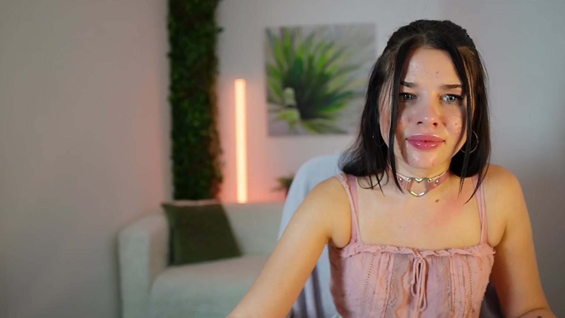 Gallery image thumbnail from Eve_Bardot's myfreecams stream on, 10/22/2024, 18:03 image 11 of 20
