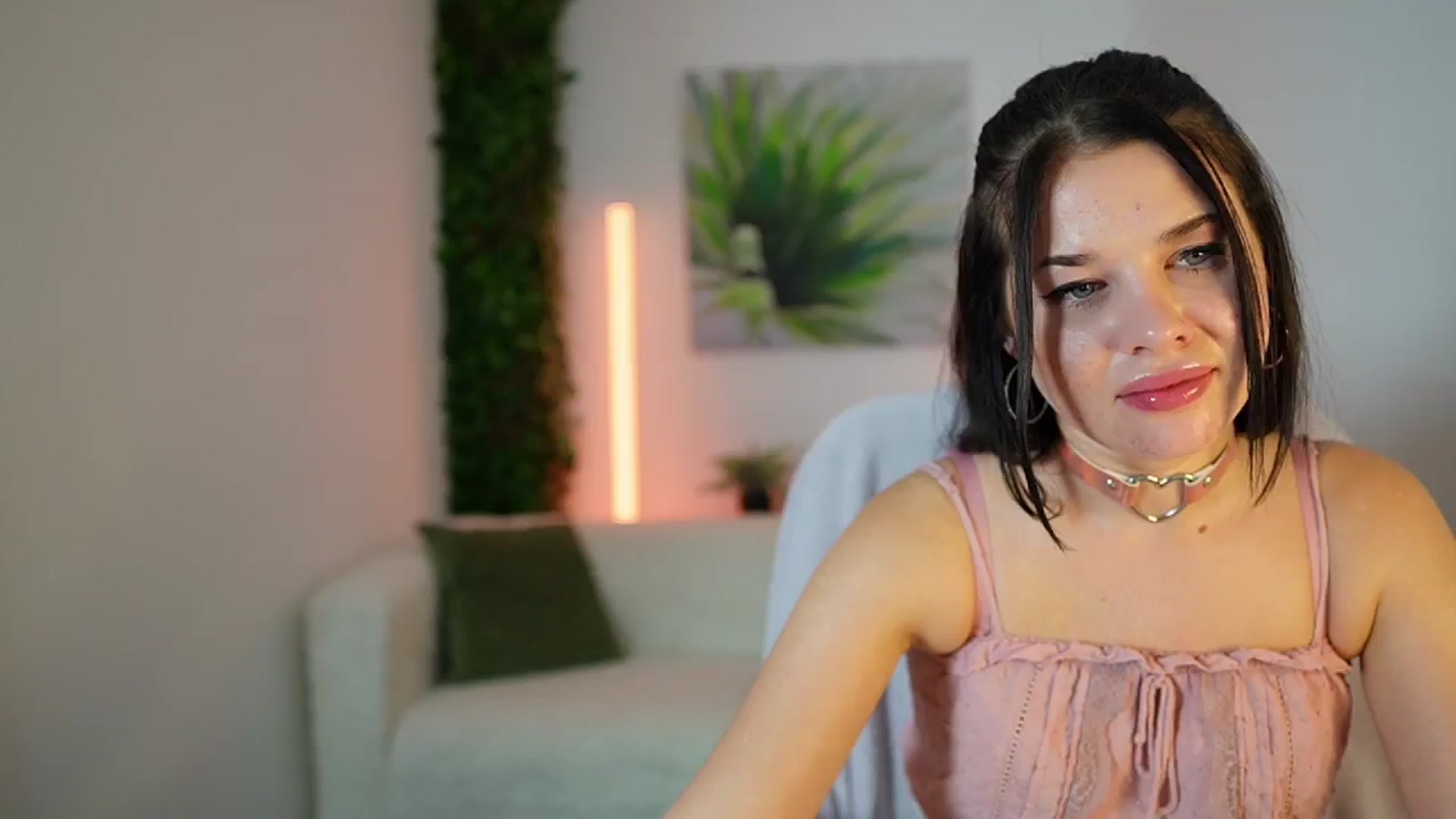 Gallery image thumbnail from Eve_Bardot's myfreecams stream on, 10/22/2024, 18:03 image 1 of 20