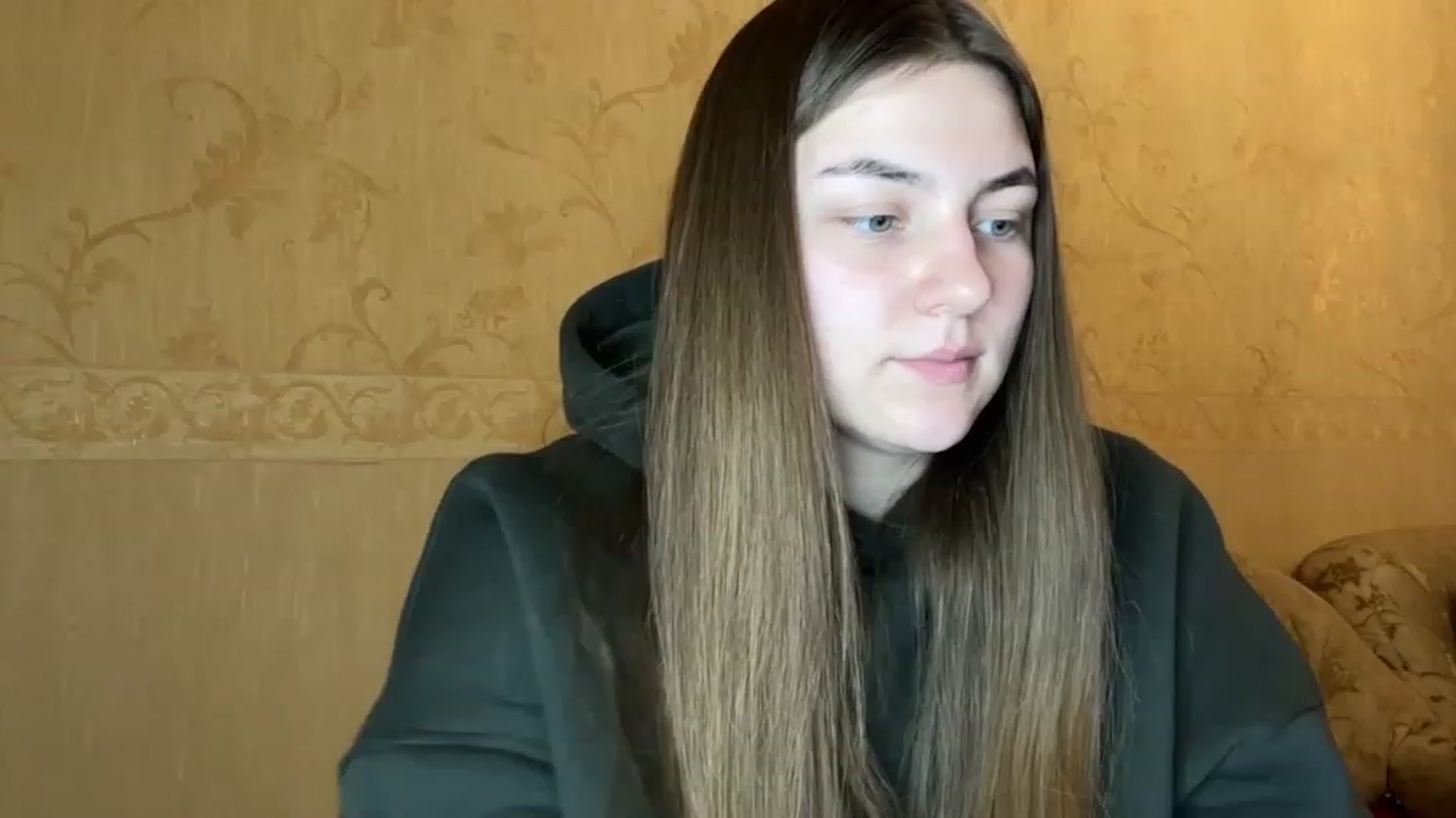 Gallery image thumbnail from Eve_Olive's myfreecams stream on, 11/20/2023, 24:59 image 16 of 20