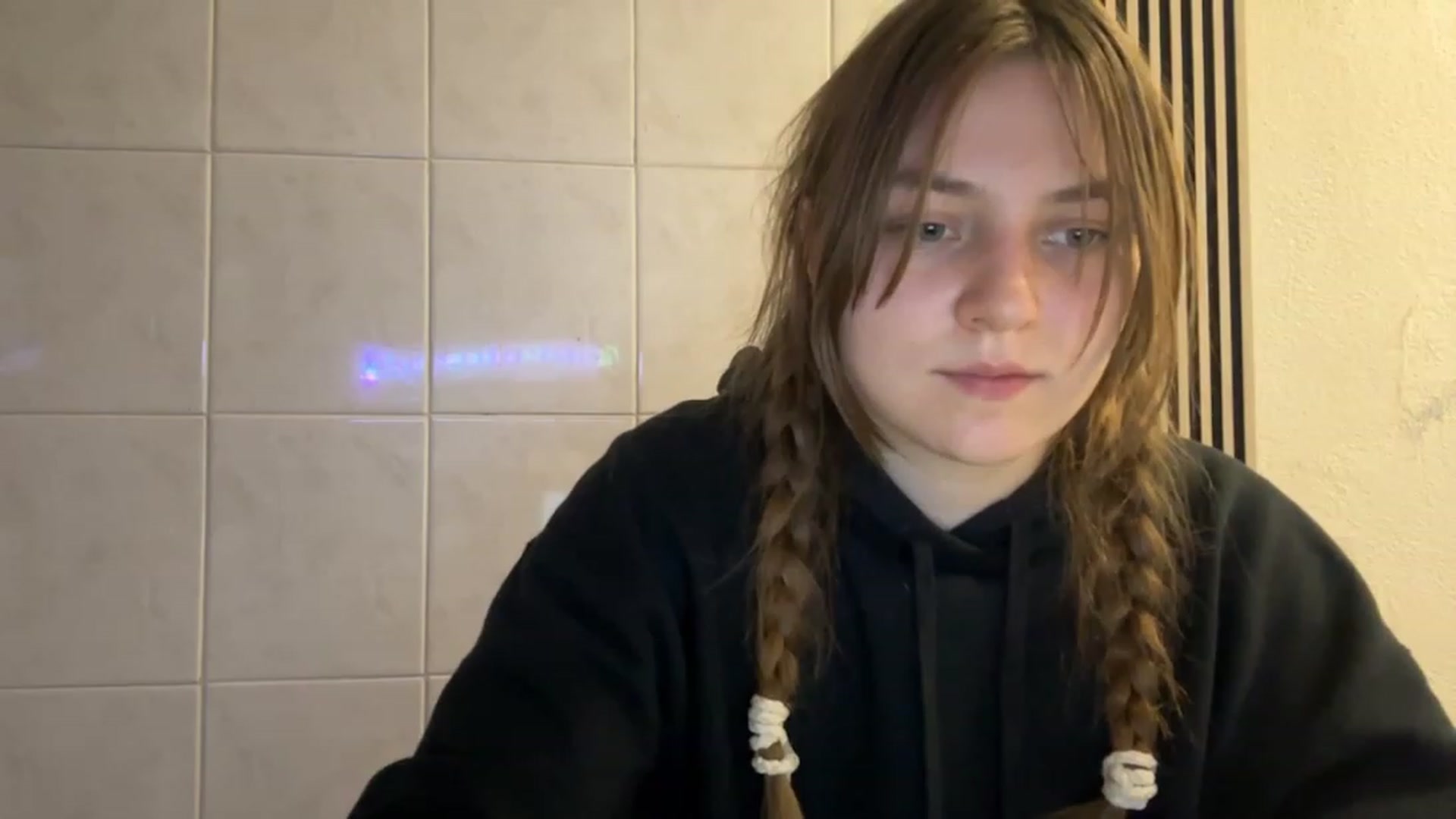 Gallery image thumbnail from Eve_Olive's myfreecams stream on, 12/08/2023, 23:44 image 9 of 20