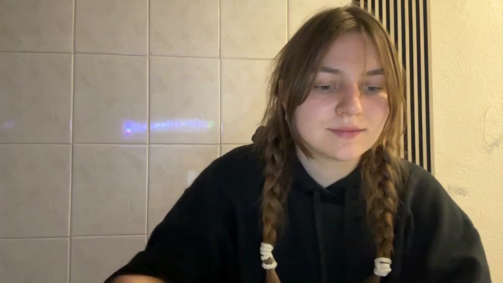 Gallery image thumbnail from Eve_Olive's myfreecams stream on, 12/08/2023, 23:44 image 1 of 20
