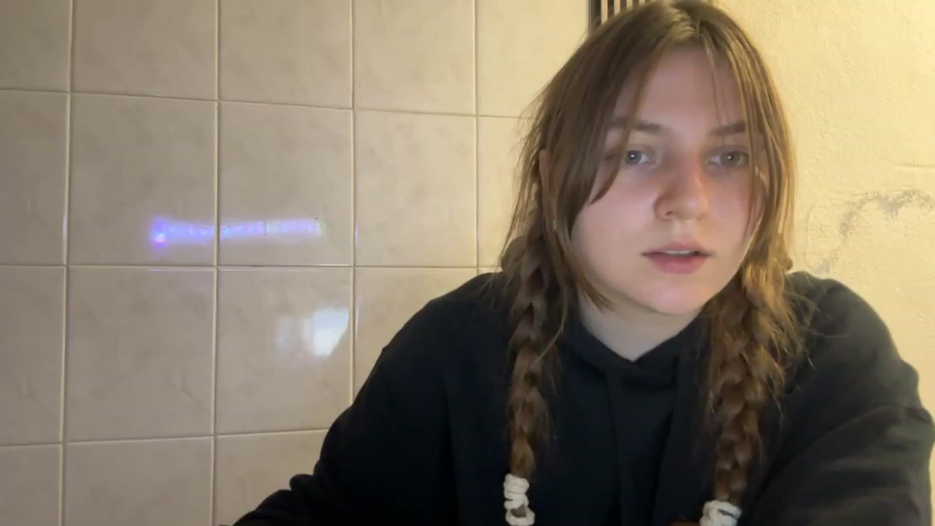 Gallery image thumbnail from Eve_Olive's myfreecams stream on, 12/08/2023, 23:44 image 19 of 20