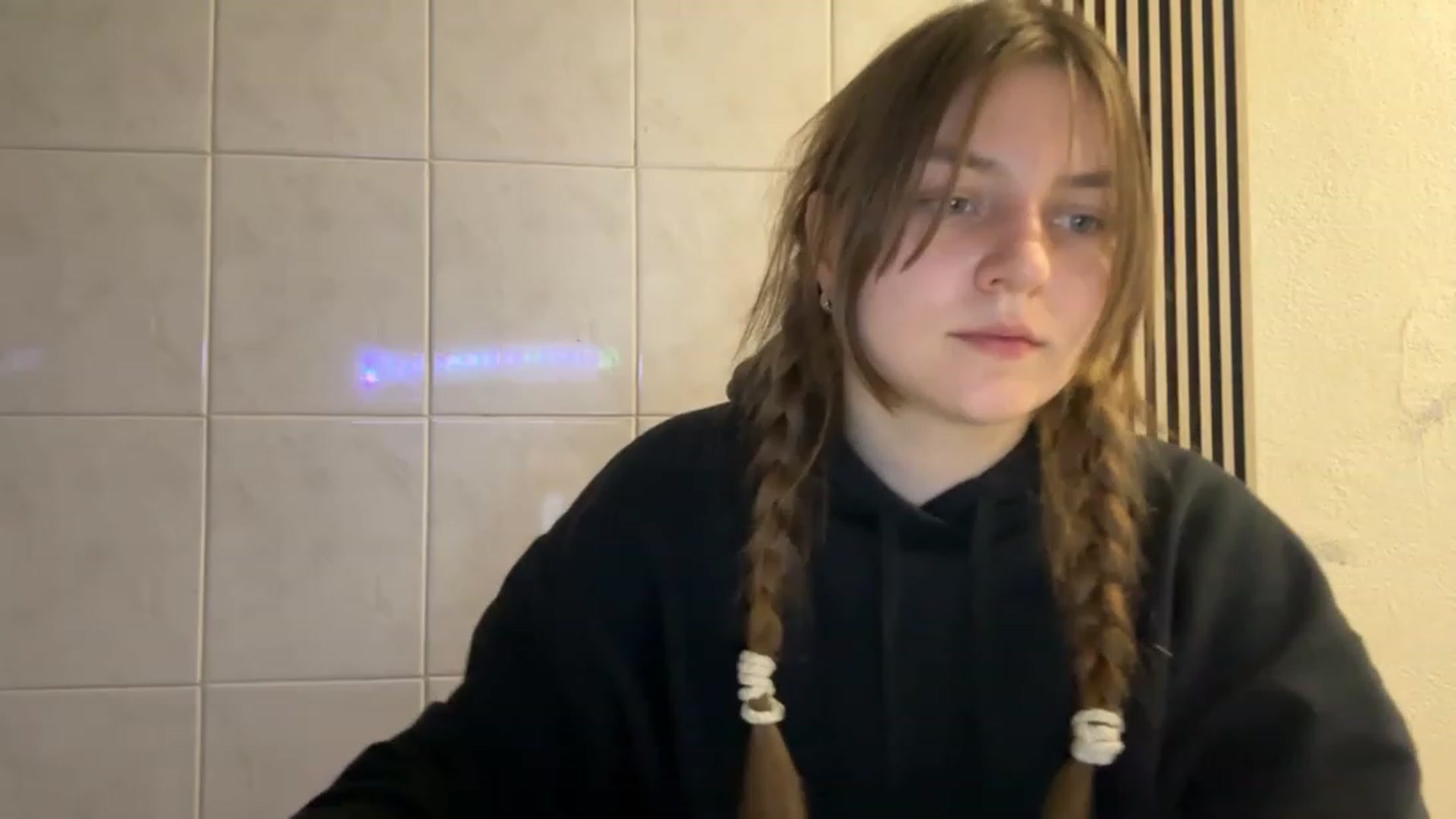 Gallery image thumbnail from Eve_Olive's myfreecams stream on, 12/08/2023, 23:44 image 6 of 20