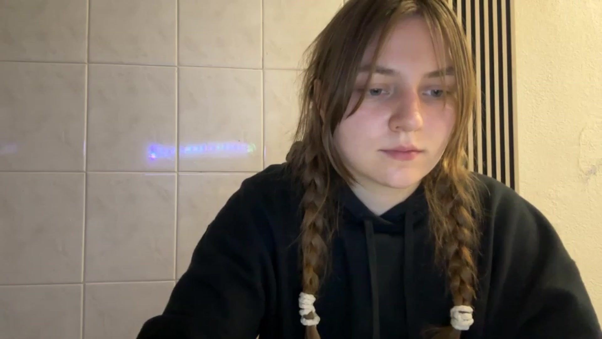 Gallery image thumbnail from Eve_Olive's myfreecams stream on, 12/08/2023, 23:44 image 7 of 20