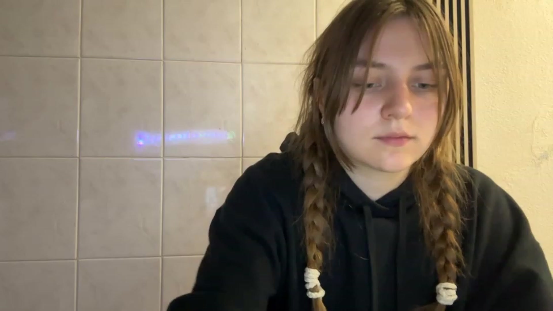 Gallery image thumbnail from Eve_Olive's myfreecams stream on, 12/08/2023, 23:44 image 10 of 20