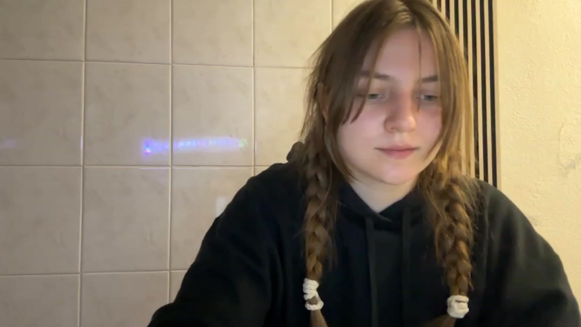 Gallery image thumbnail from Eve_Olive's myfreecams stream on, 12/08/2023, 23:44 image 5 of 20