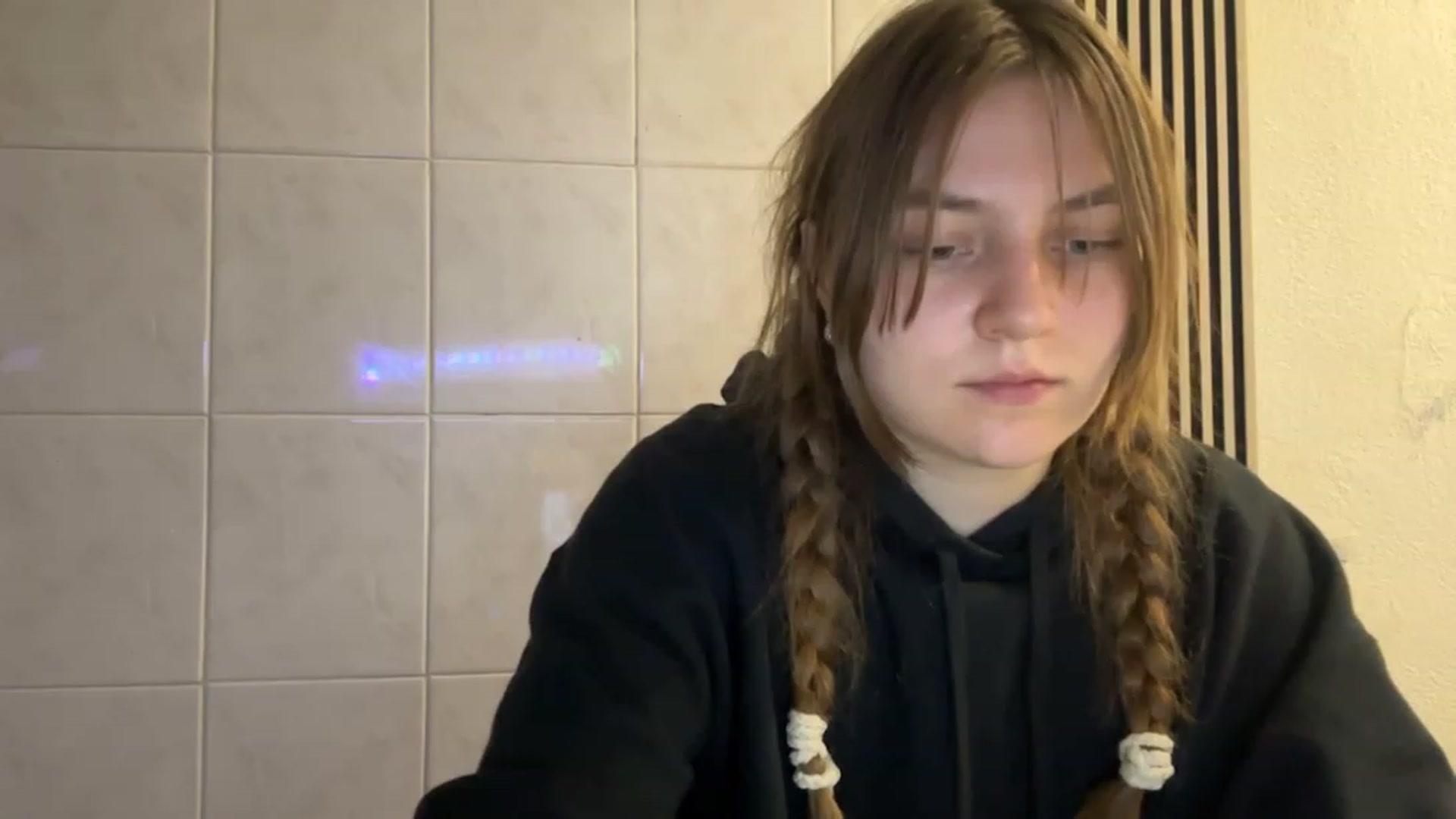 Gallery image thumbnail from Eve_Olive's myfreecams stream on, 12/08/2023, 23:44 image 14 of 20