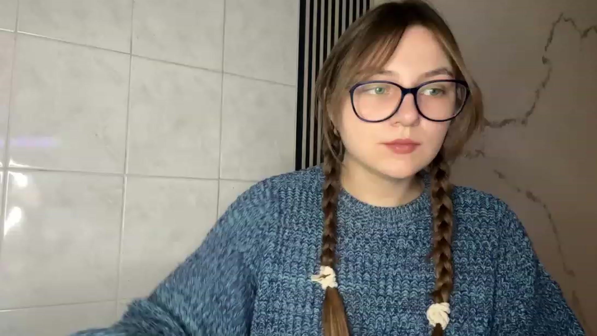Gallery image thumbnail from Eve_Olive's myfreecams stream on, 12/10/2023, 24:55 image 15 of 20