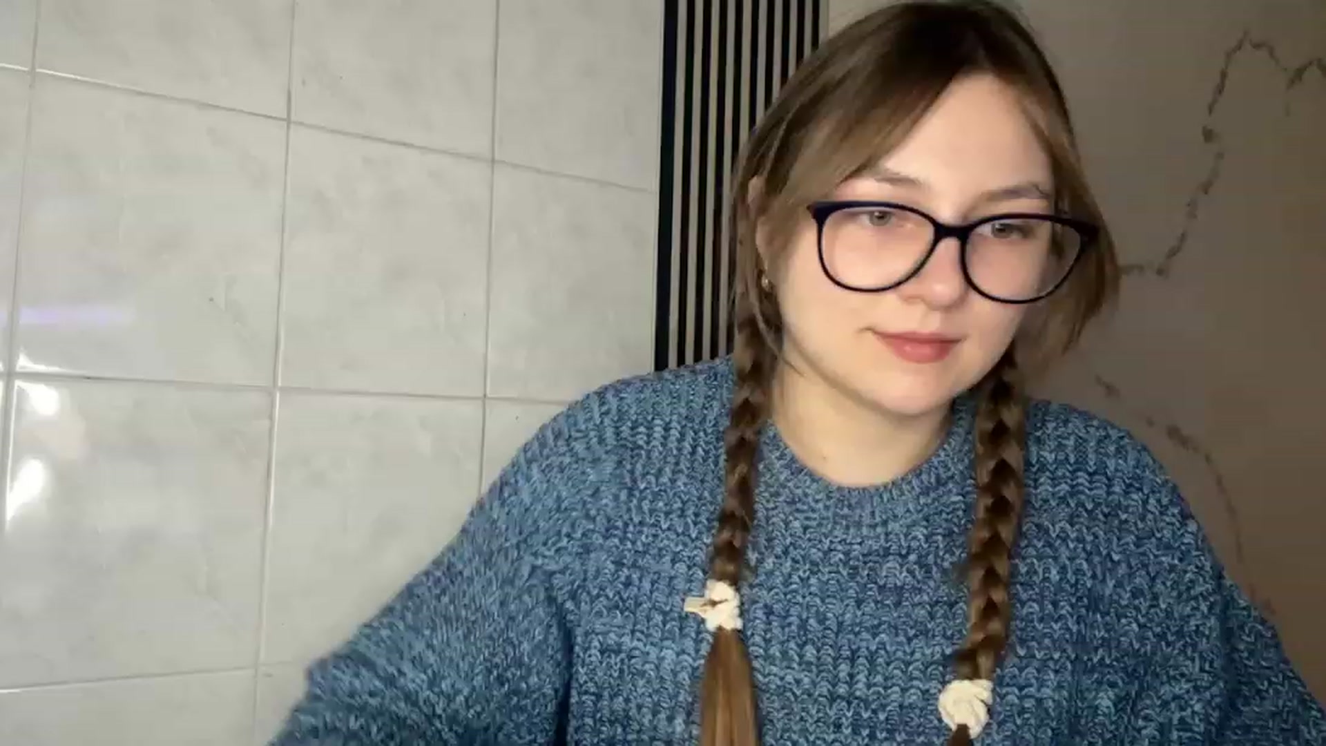 Gallery image thumbnail from Eve_Olive's myfreecams stream on, 12/10/2023, 24:55 image 8 of 20