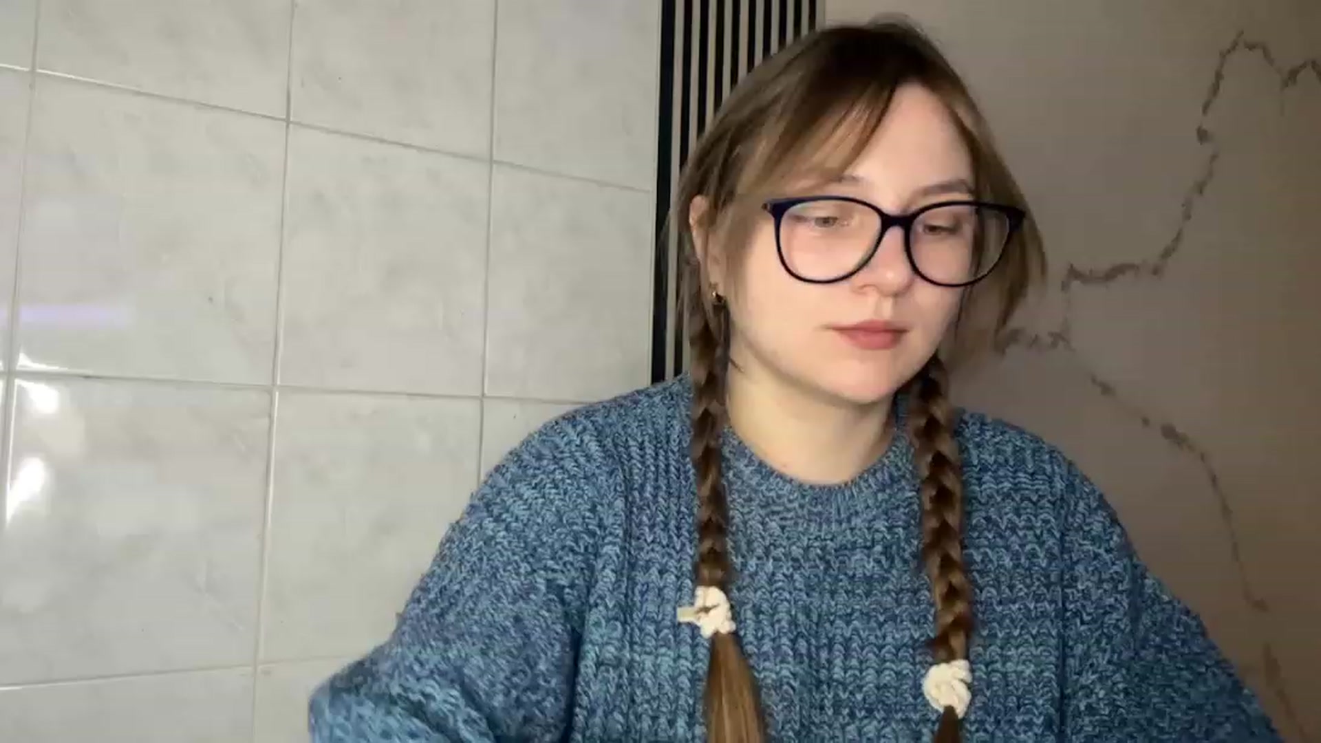 Gallery image thumbnail from Eve_Olive's myfreecams stream on, 12/10/2023, 24:55 image 6 of 20
