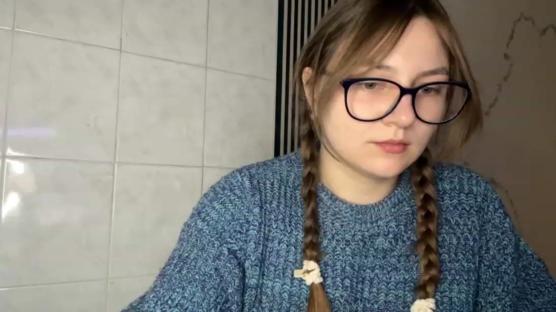 Gallery image thumbnail from Eve_Olive's myfreecams stream on, 12/10/2023, 24:55 image 7 of 20