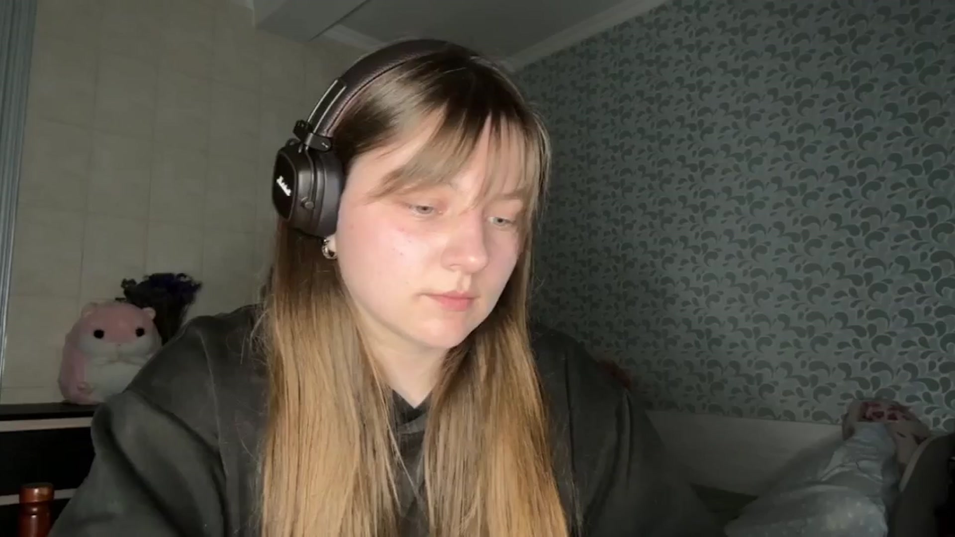 Gallery image thumbnail from Eve_Olive's myfreecams stream on, 04/14/2024, 22:18 image 4 of 20