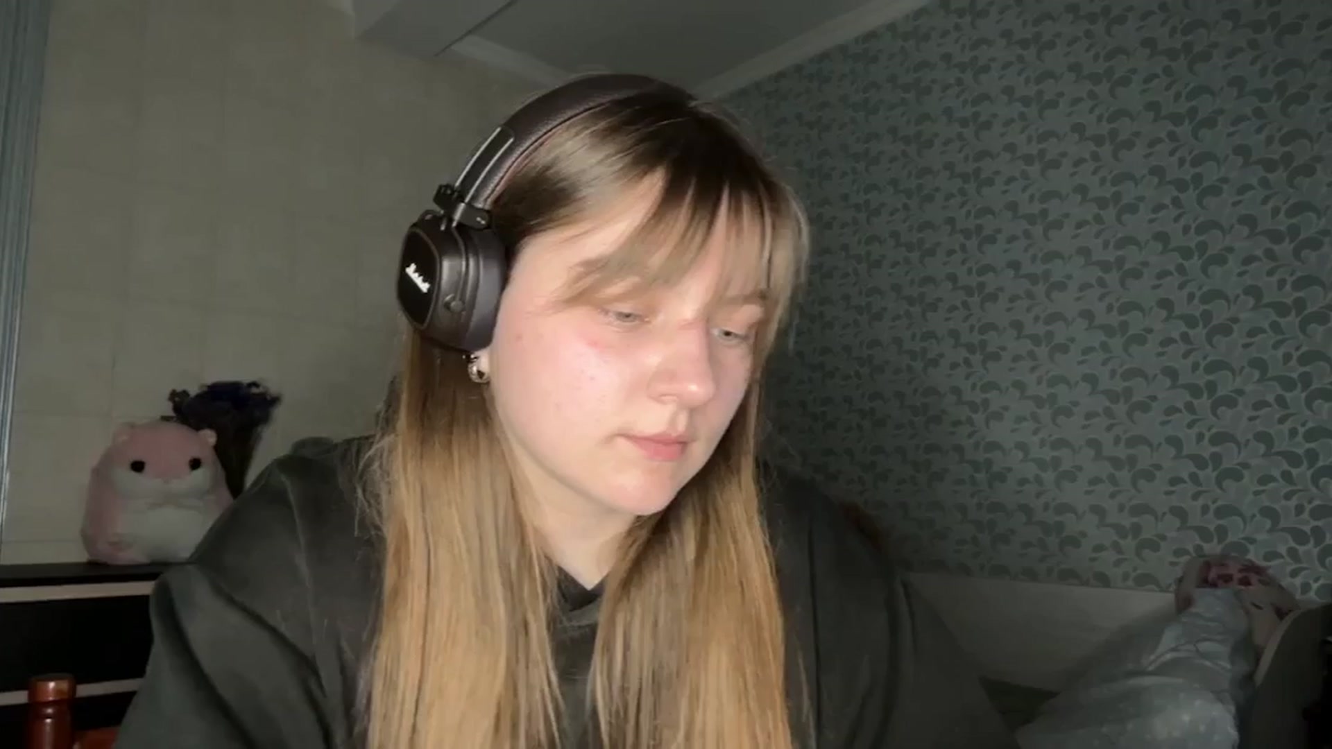 Gallery image thumbnail from Eve_Olive's myfreecams stream on, 04/14/2024, 22:18 image 14 of 20