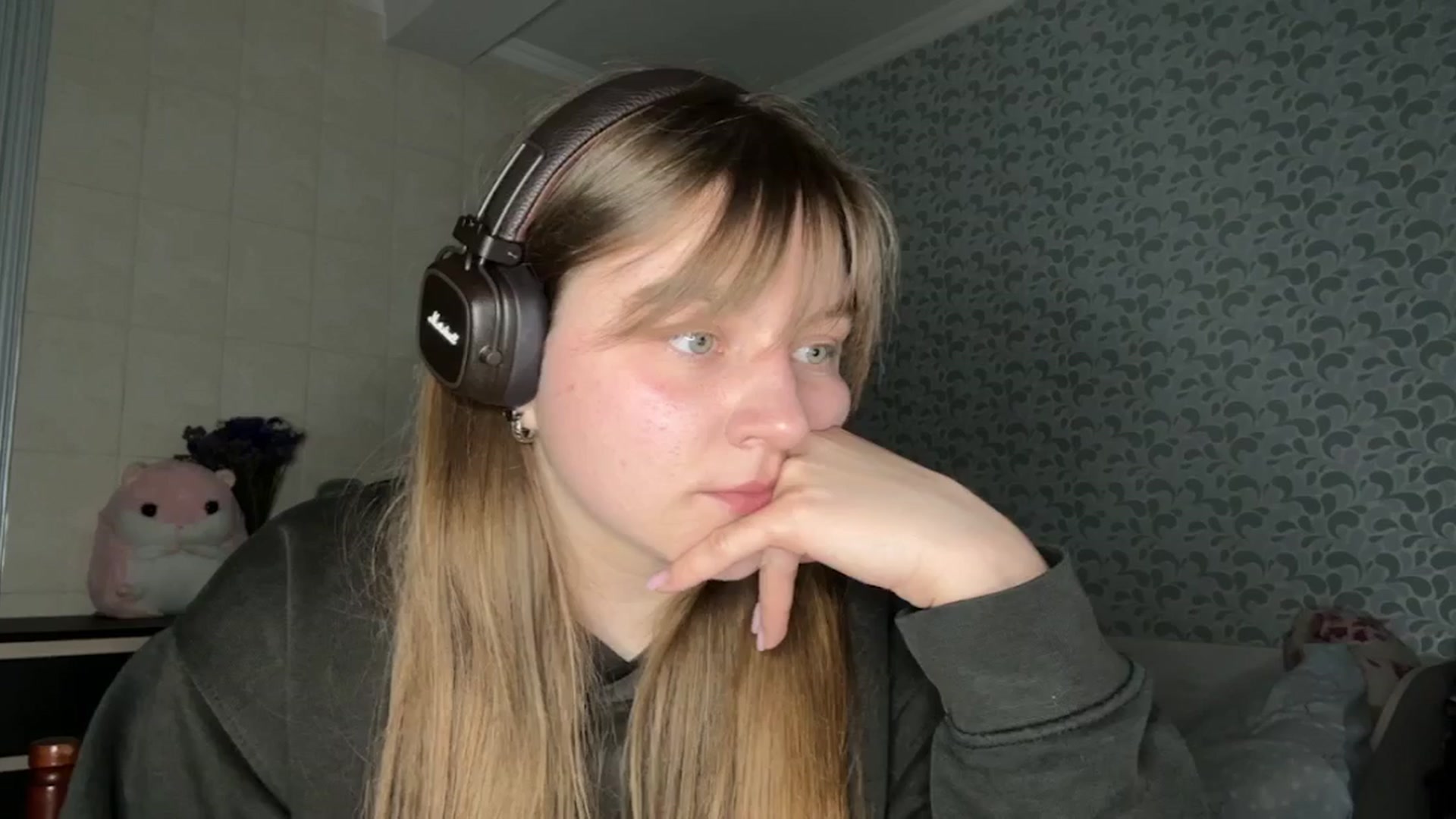 Gallery image thumbnail from Eve_Olive's myfreecams stream on, 04/14/2024, 22:18 image 9 of 20