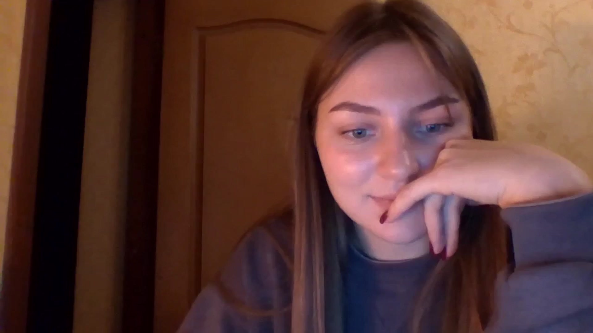 Gallery image thumbnail from Eve_Oliveee's myfreecams stream on, 10/04/2024, 21:46 image 19 of 20