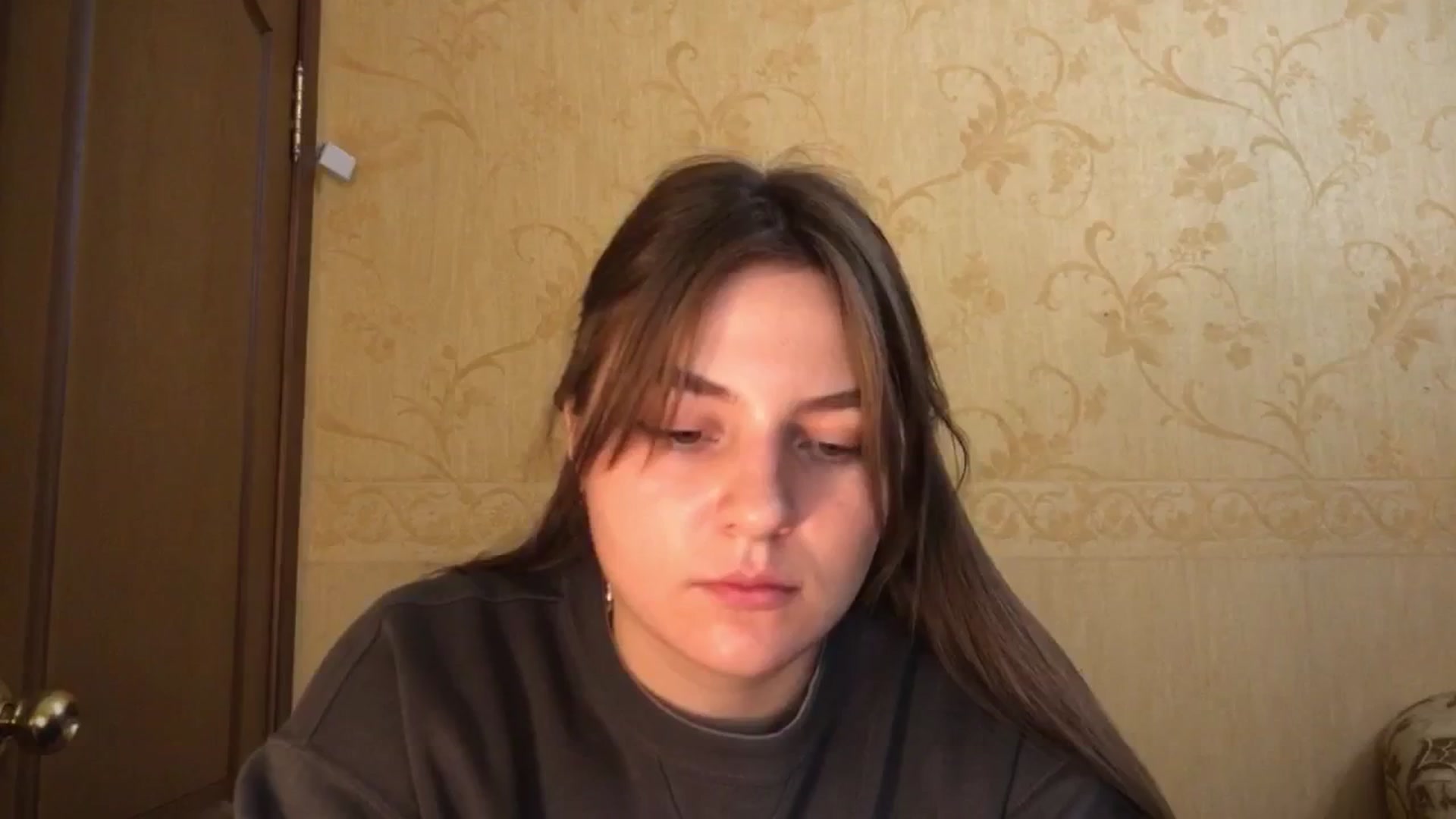 Gallery image thumbnail from Eve_Oliveee's myfreecams stream on, 11/16/2024, 21:33 image 1 of 20