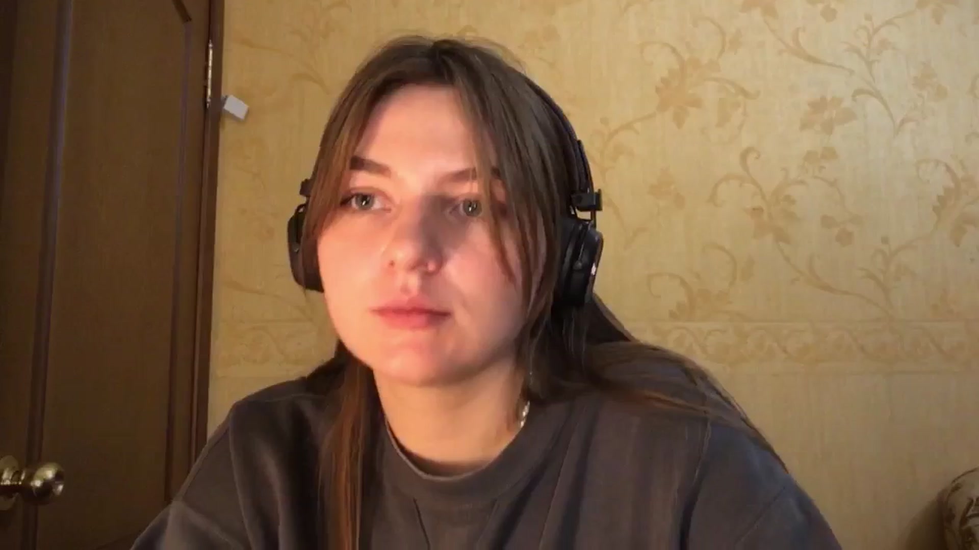 Gallery image thumbnail from Eve_Oliveee's myfreecams stream on, 11/16/2024, 21:33 image 19 of 20