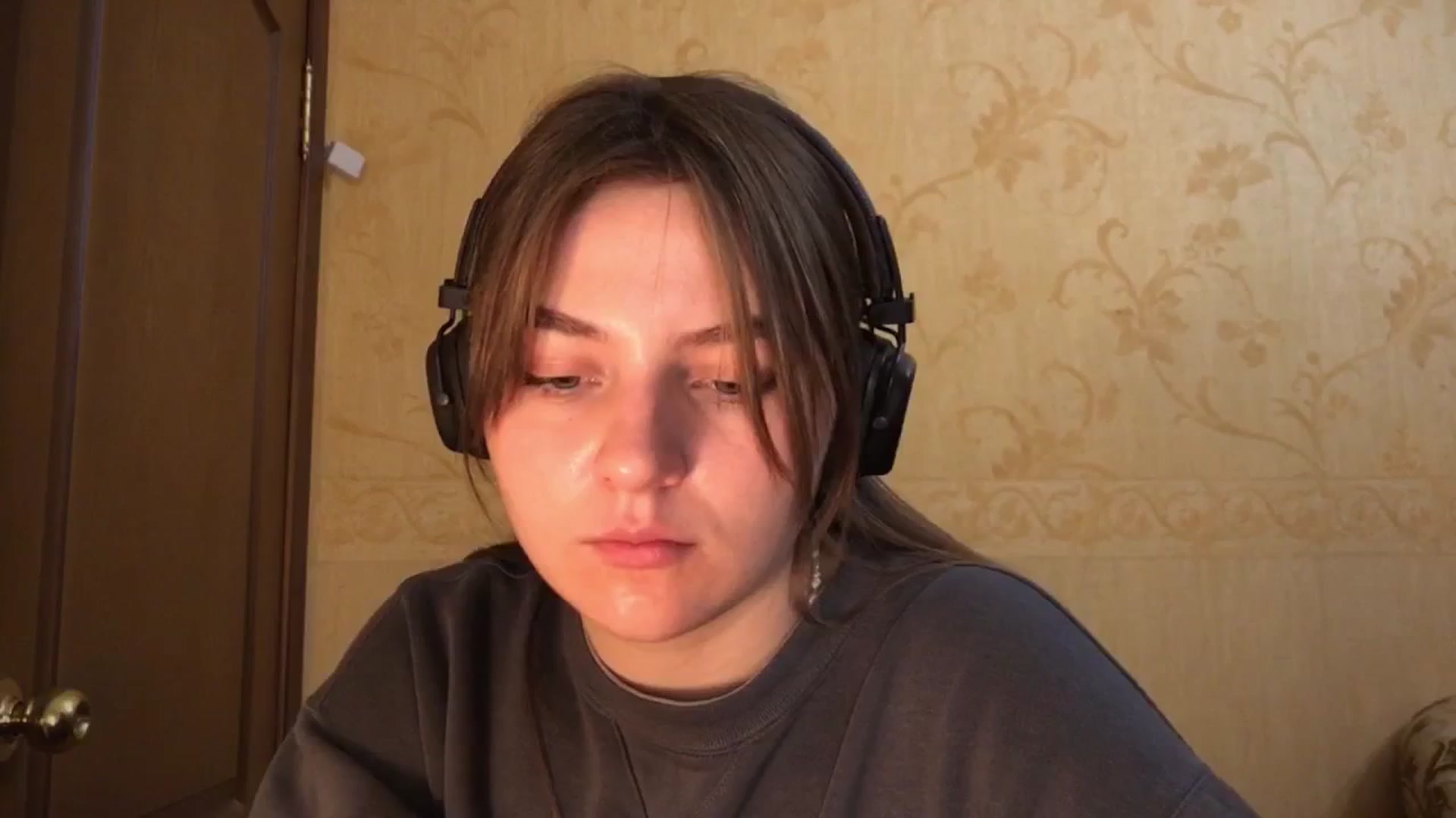 Gallery image thumbnail from Eve_Oliveee's myfreecams stream on, 11/16/2024, 21:33 image 9 of 20
