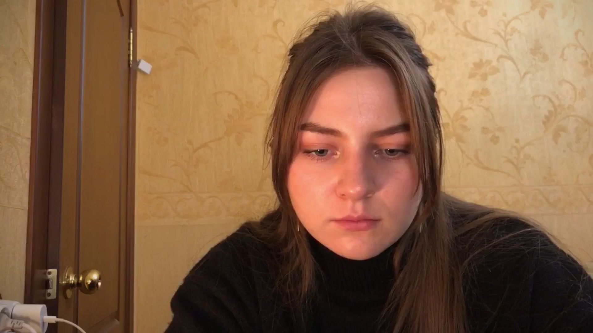 Gallery image thumbnail from Eve_Oliveee's myfreecams stream on, 11/19/2024, 22:03 image 12 of 20