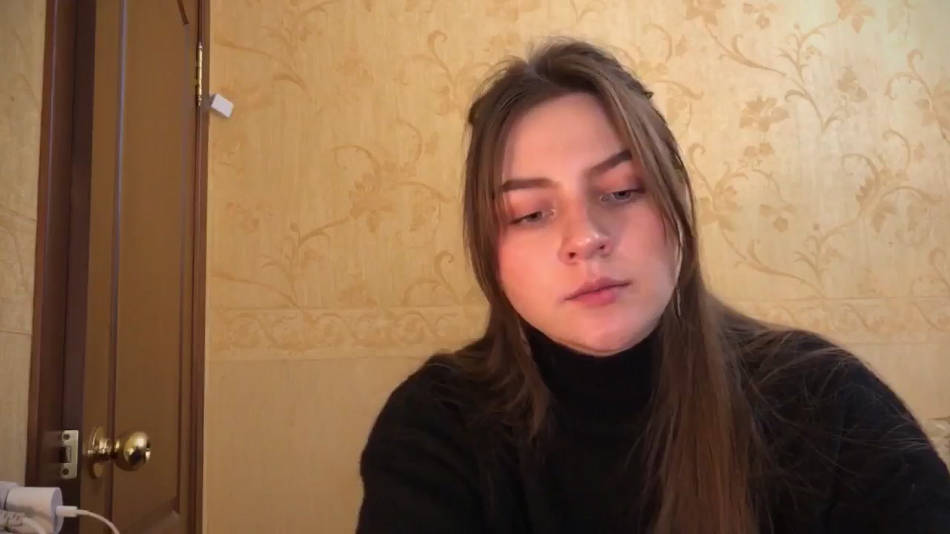 Gallery image thumbnail from Eve_Oliveee's myfreecams stream on, 11/19/2024, 22:03 image 5 of 20
