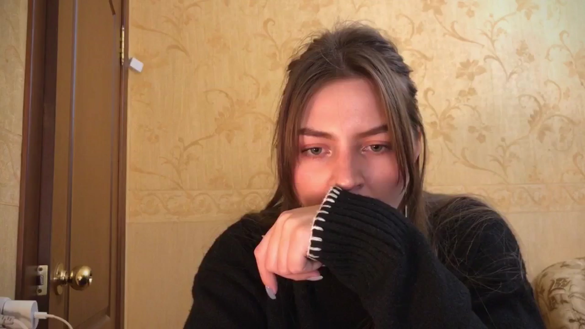 Gallery image thumbnail from Eve_Oliveee's myfreecams stream on, 11/19/2024, 22:03 image 2 of 20