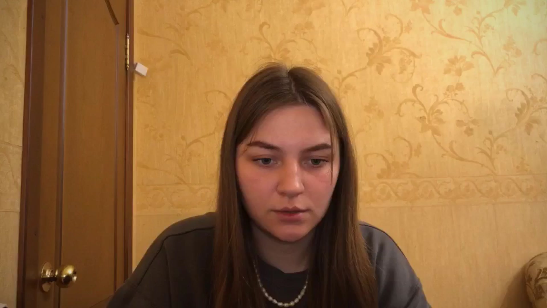 Gallery image thumbnail from Eve_Oliveee's myfreecams stream on, 11/23/2024, 22:38 image 14 of 20