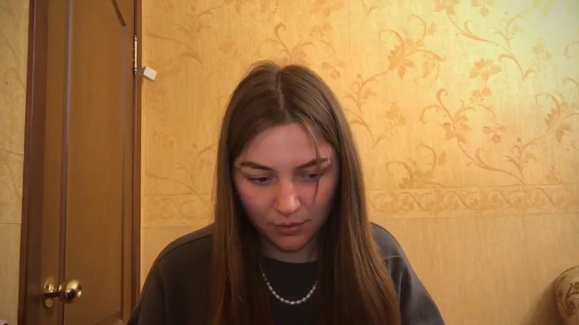 Gallery image thumbnail from Eve_Oliveee's myfreecams stream on, 11/23/2024, 22:38 image 11 of 20