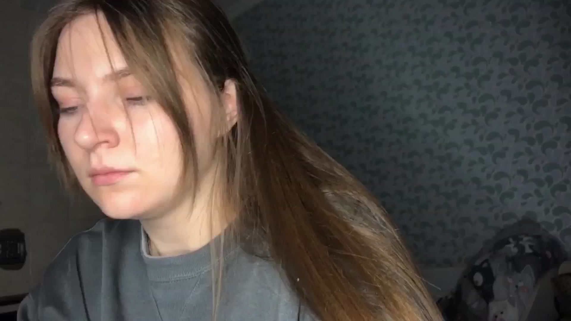 Gallery image thumbnail from Eve_Oliveee's myfreecams stream on, 12/27/2024, 22:18 image 18 of 20