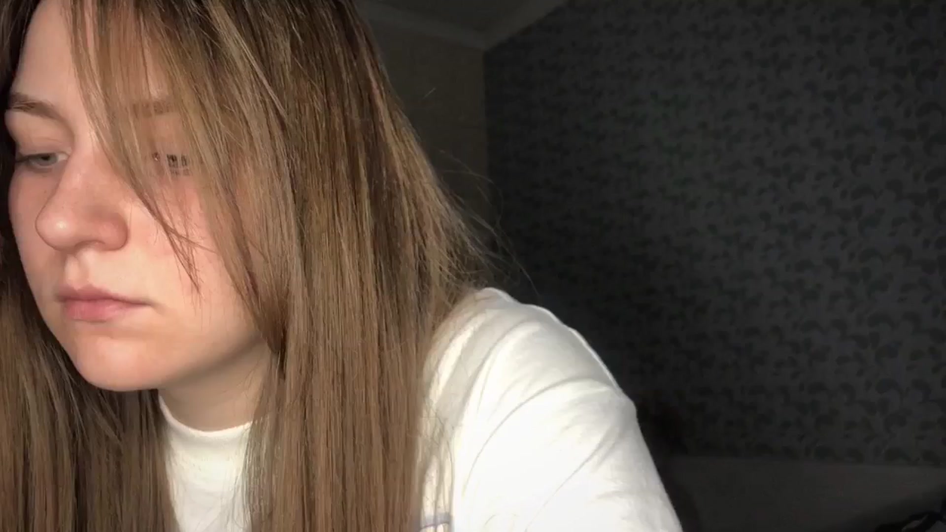 Gallery image thumbnail from Eve_Oliveee's myfreecams stream on, 12/28/2024, 23:18 image 2 of 20