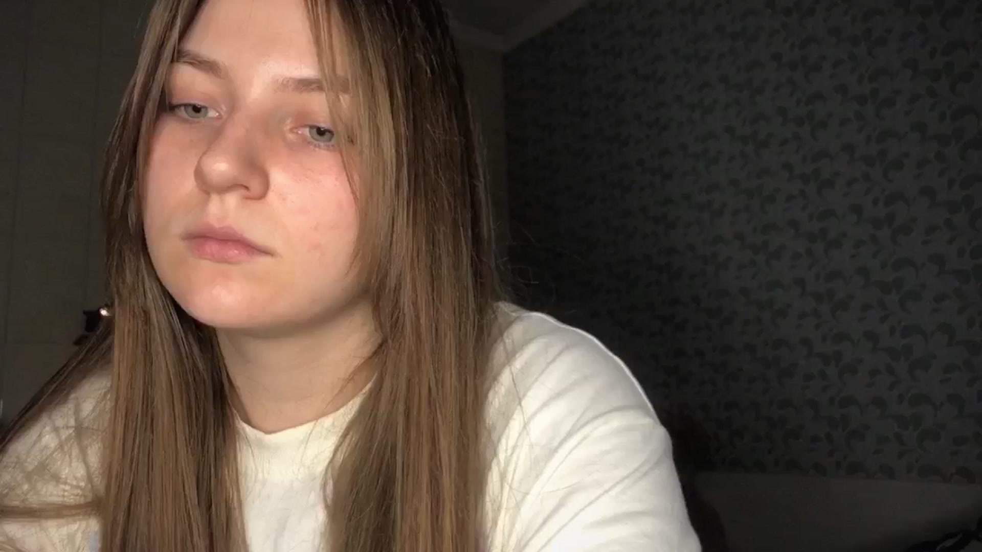 Gallery image thumbnail from Eve_Oliveee's myfreecams stream on, 12/28/2024, 23:18 image 17 of 20