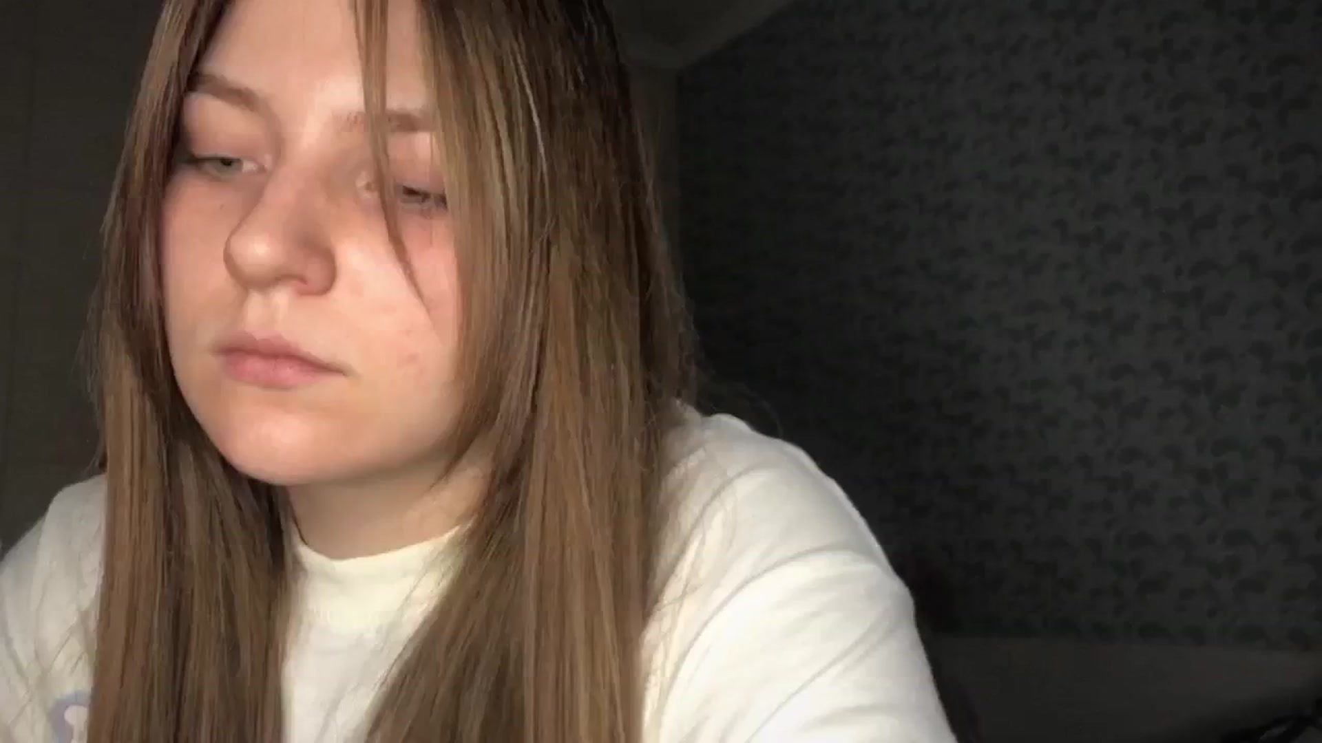 Gallery image thumbnail from Eve_Oliveee's myfreecams stream on, 12/28/2024, 23:18 image 13 of 20