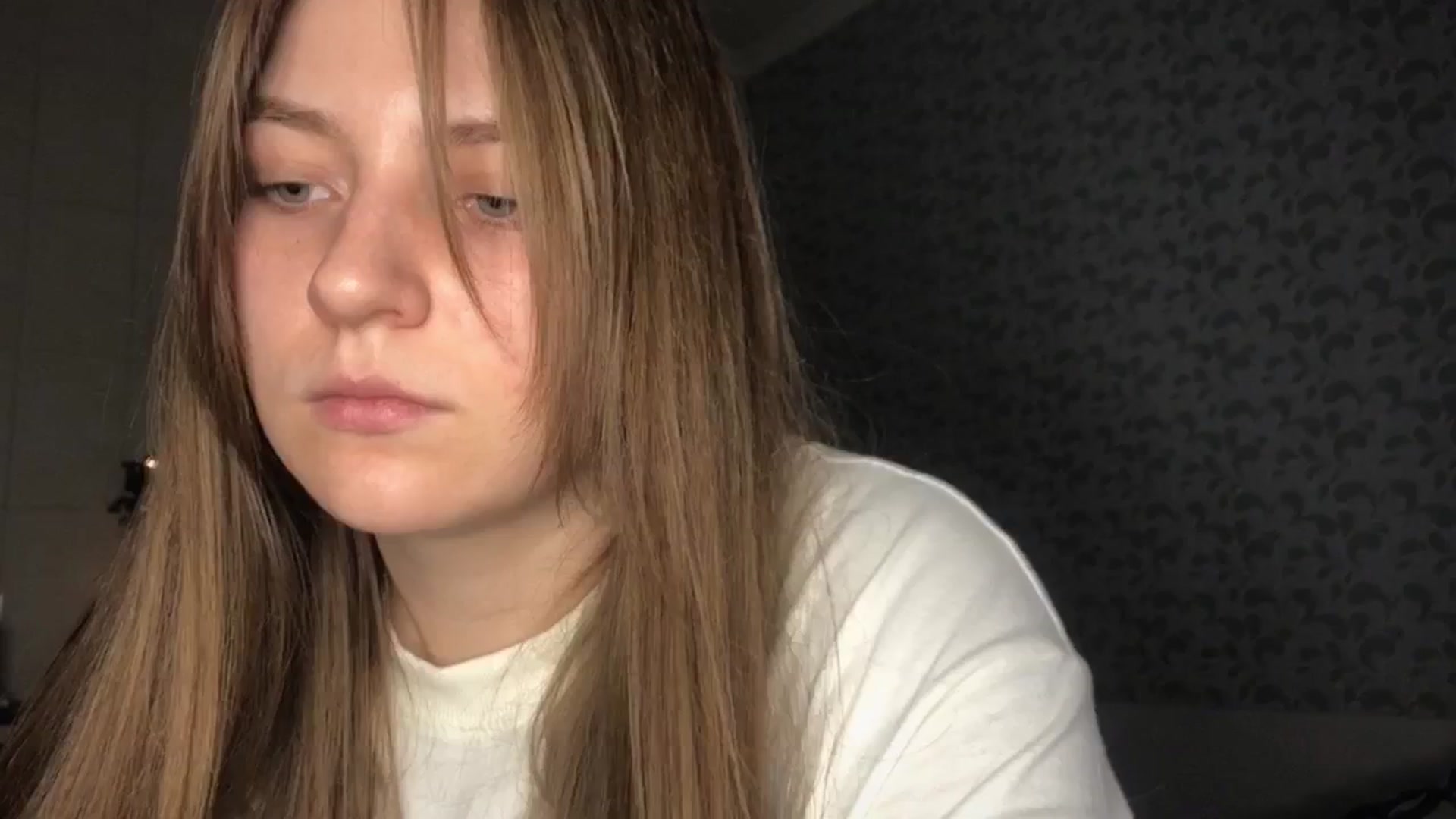 Gallery image thumbnail from Eve_Oliveee's myfreecams stream on, 12/28/2024, 23:18 image 16 of 20