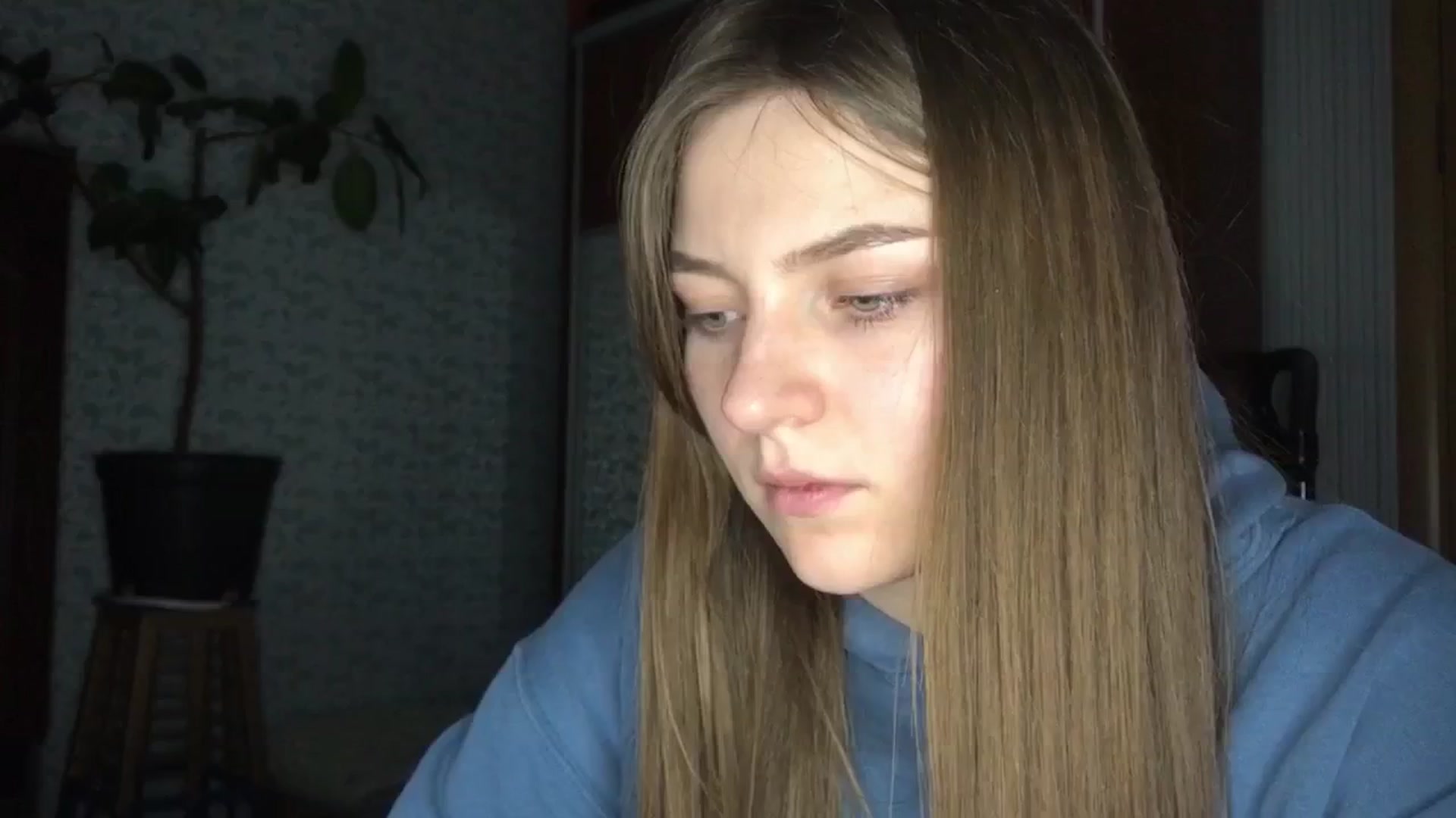 Gallery image thumbnail from Eve_Oliveee's myfreecams stream on, 12/30/2024, 23:18 image 12 of 20