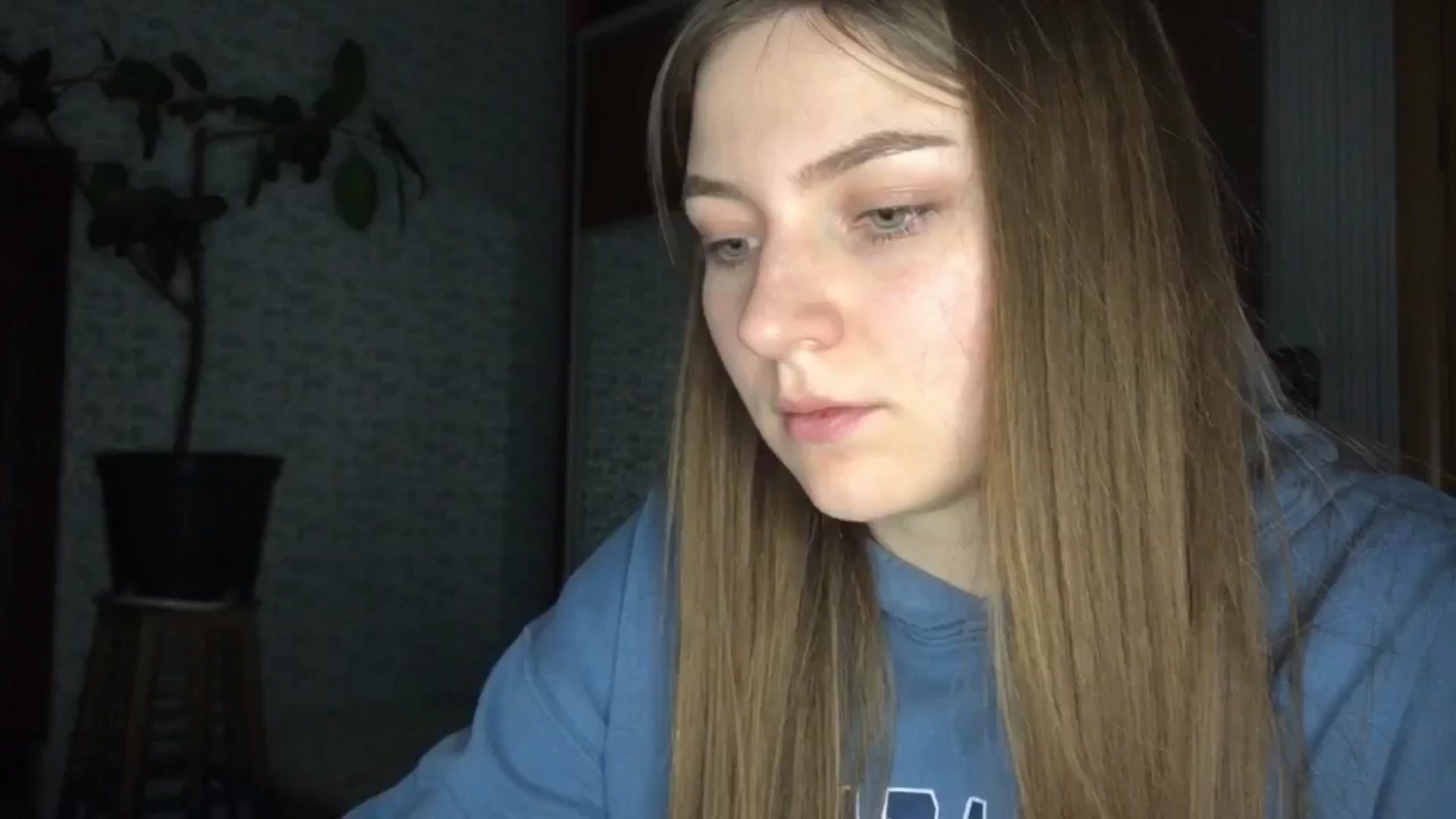 Gallery image thumbnail from Eve_Oliveee's myfreecams stream on, 12/30/2024, 23:18 image 18 of 20
