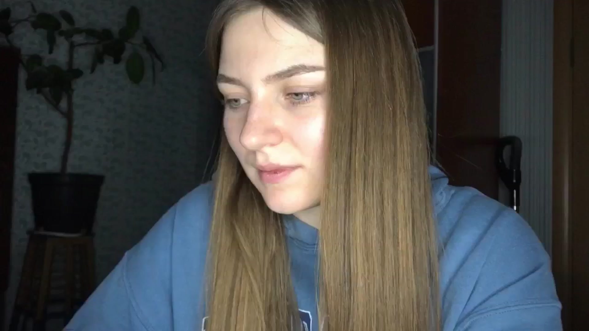 Gallery image thumbnail from Eve_Oliveee's myfreecams stream on, 12/31/2024, 24:17 image 10 of 20