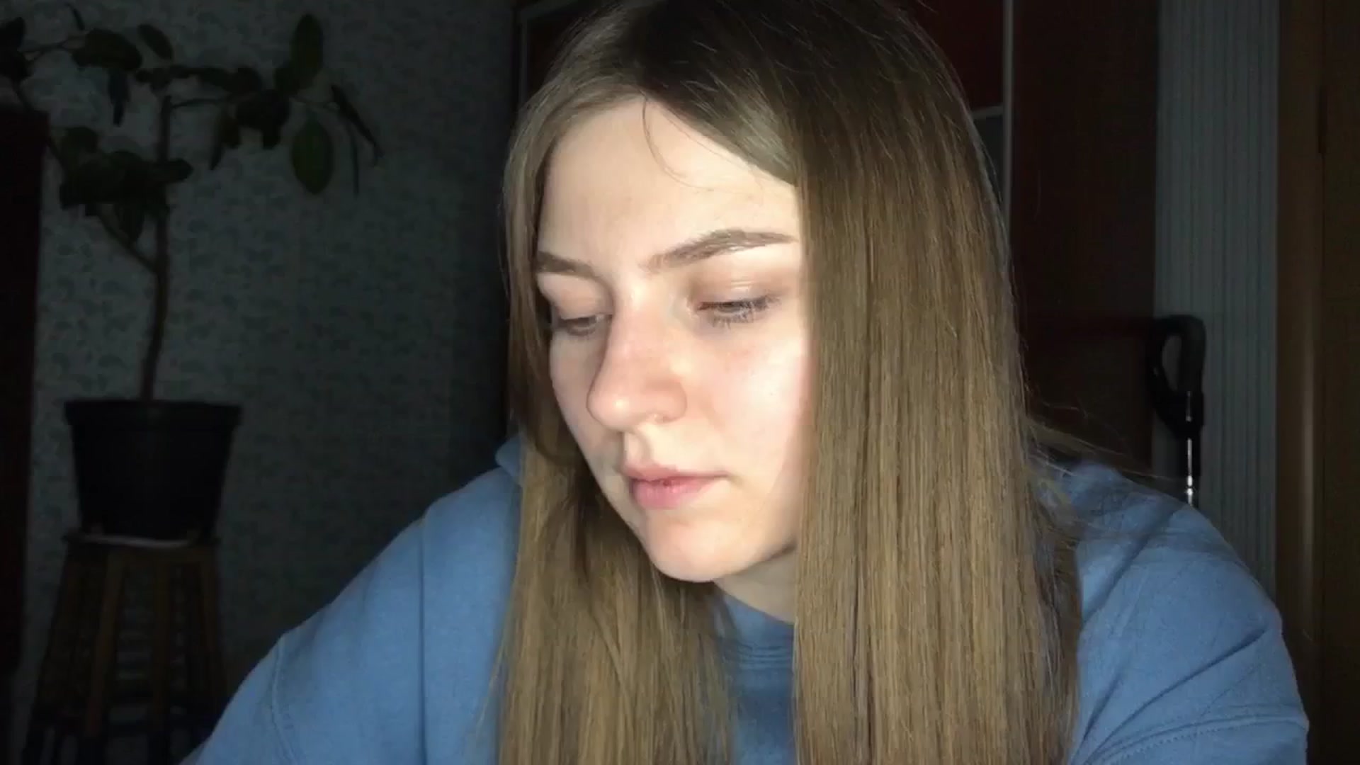 Gallery image thumbnail from Eve_Oliveee's myfreecams stream on, 12/31/2024, 24:17 image 6 of 20