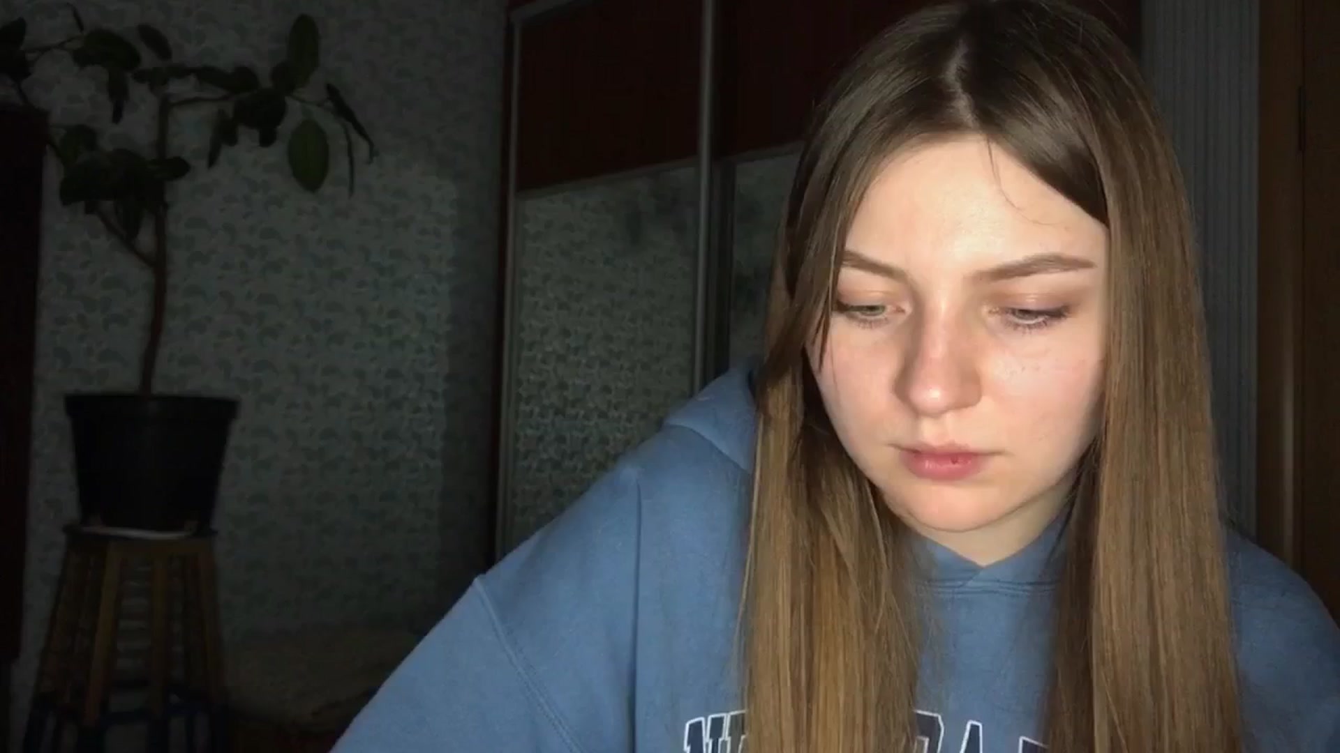 Gallery image thumbnail from Eve_Oliveee's myfreecams stream on, 12/31/2024, 24:17 image 2 of 20