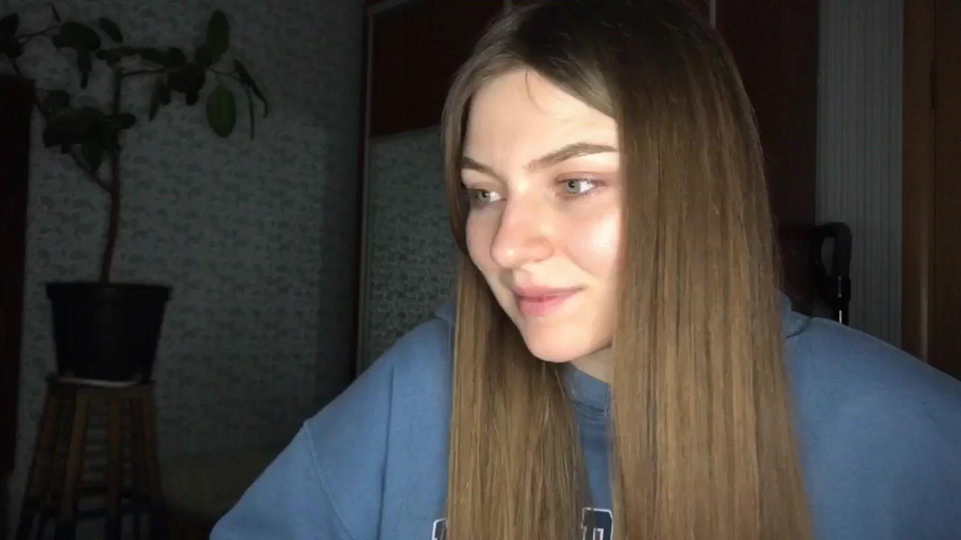 Gallery image thumbnail from Eve_Oliveee's myfreecams stream on, 12/31/2024, 24:17 image 12 of 20