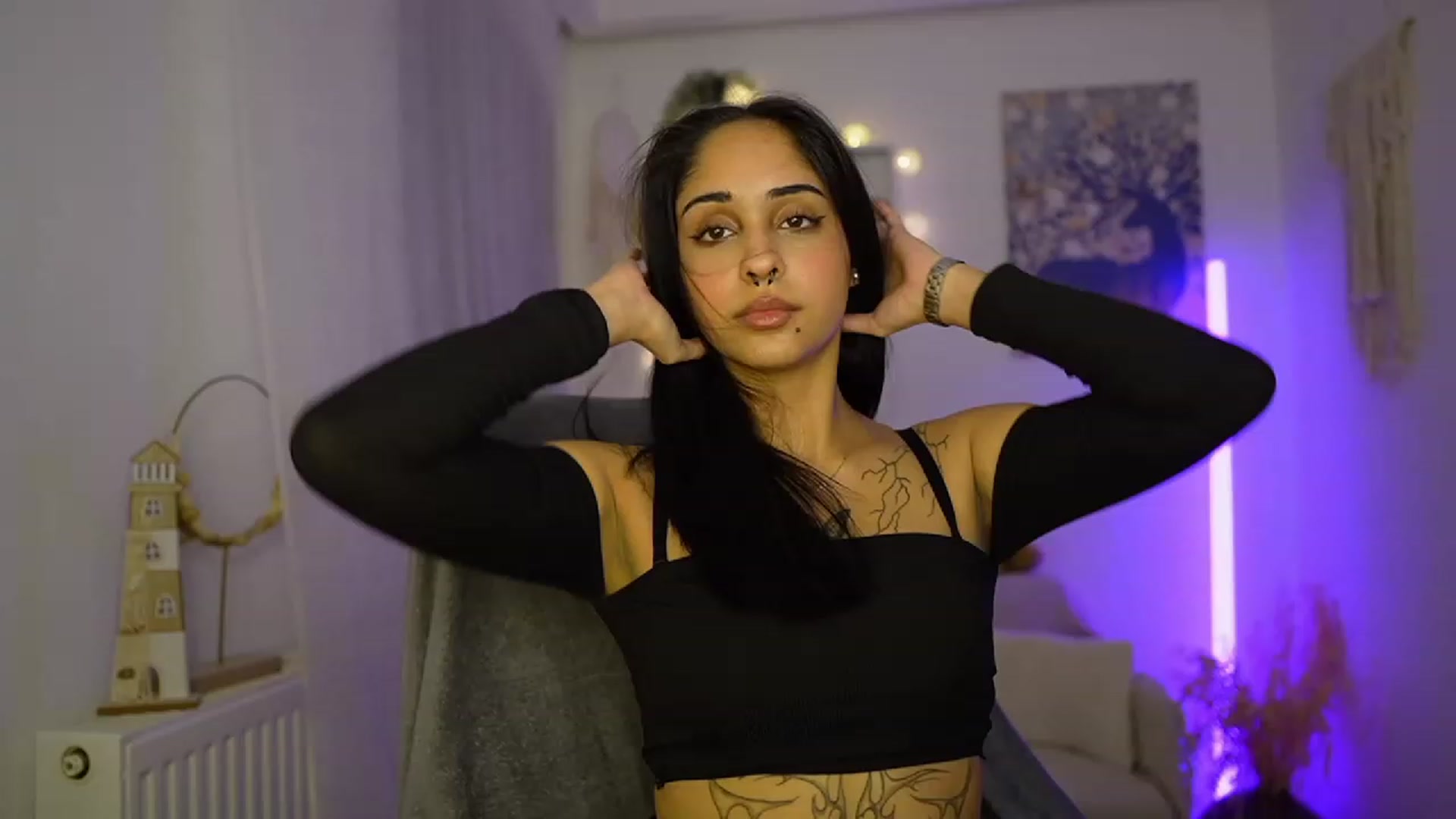 Gallery image thumbnail from Eve_Sweet18's myfreecams stream on, 01/03/2024, 20:50 image 14 of 20