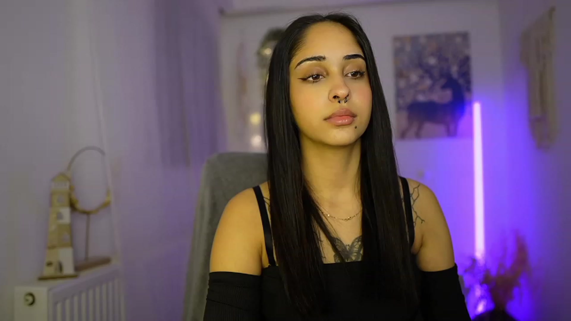 Gallery image thumbnail from Eve_Sweet18's myfreecams stream on, 01/03/2024, 20:50 image 15 of 20
