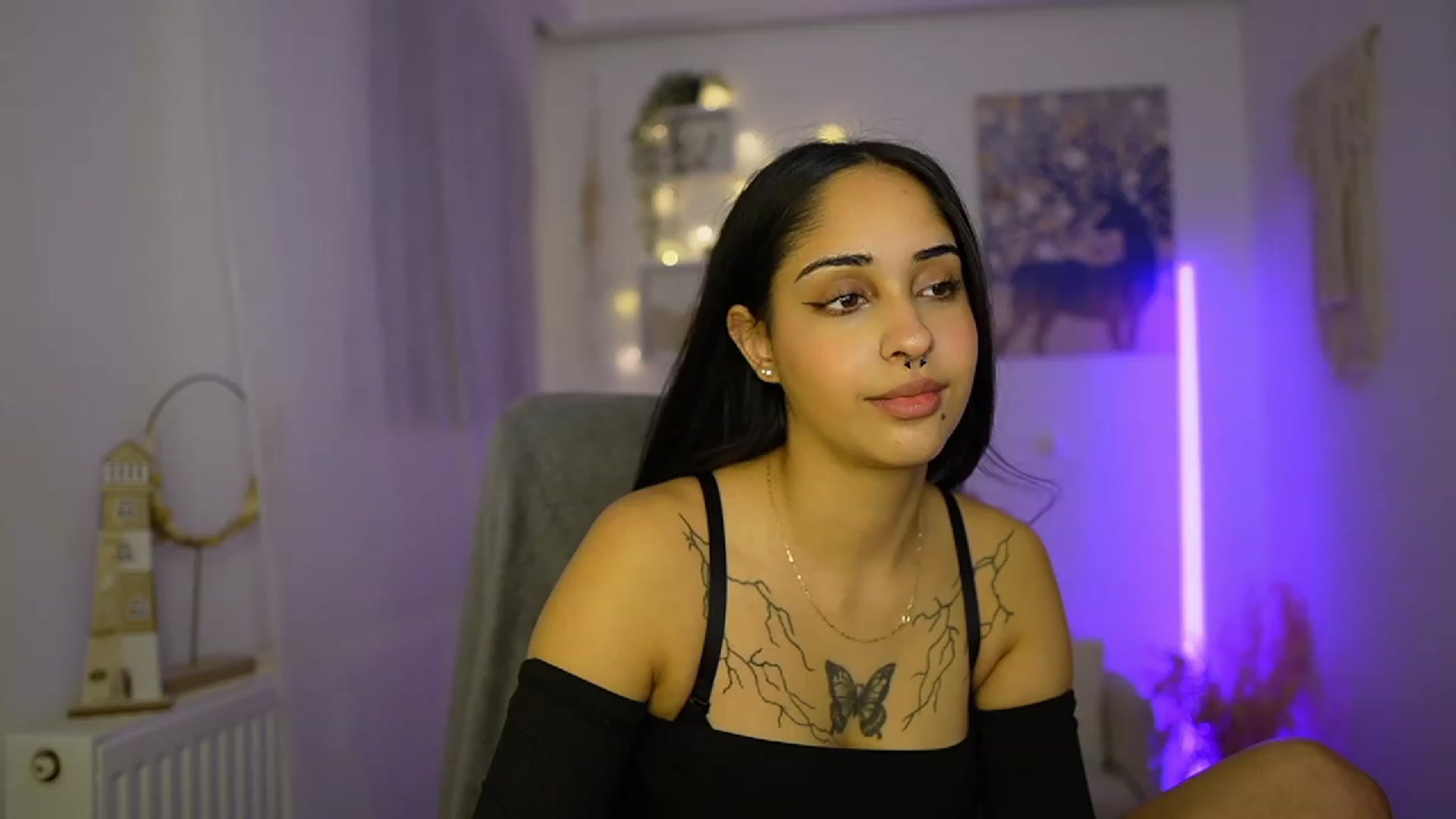 Gallery image thumbnail from Eve_Sweet18's myfreecams stream on, 01/03/2024, 20:50 image 1 of 20