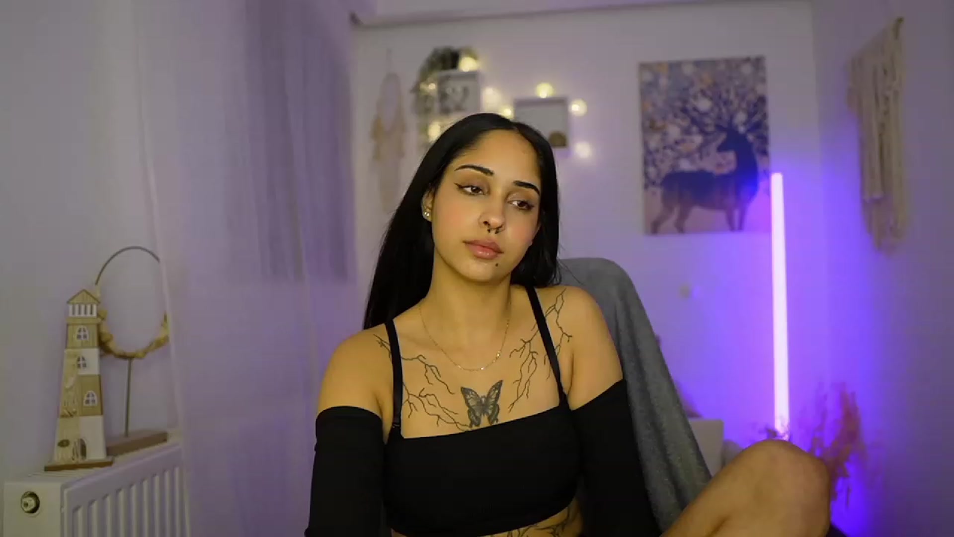 Gallery image thumbnail from Eve_Sweet18's myfreecams stream on, 01/03/2024, 20:50 image 5 of 20