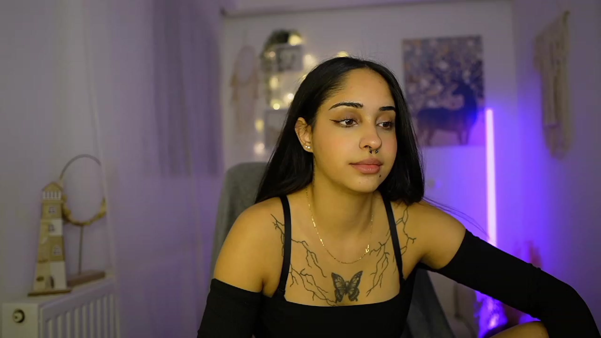 Gallery image thumbnail from Eve_Sweet18's myfreecams stream on, 01/03/2024, 20:50 image 2 of 20