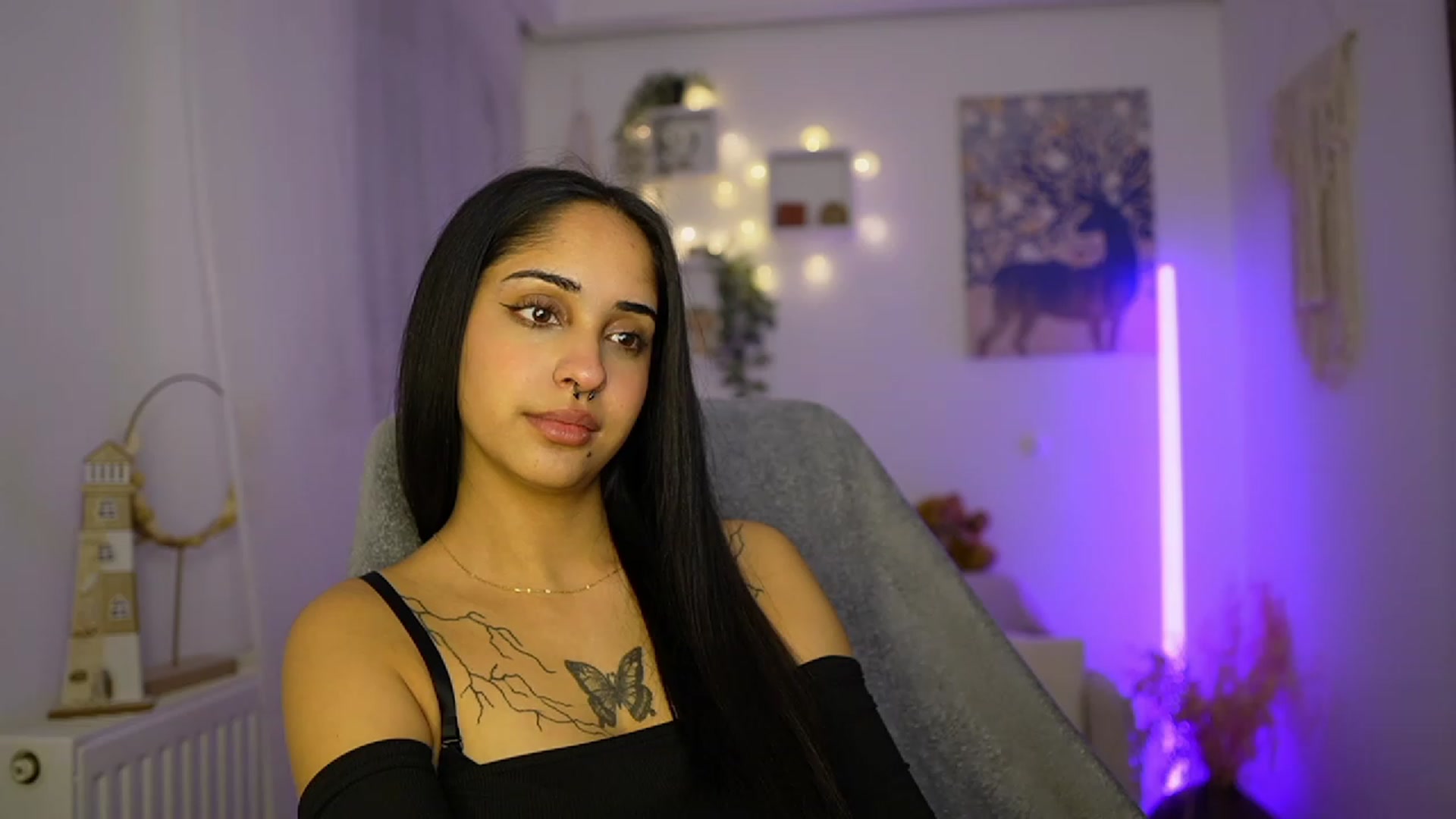 Gallery image thumbnail from Eve_Sweet18's myfreecams stream on, 01/03/2024, 23:26 image 1 of 20
