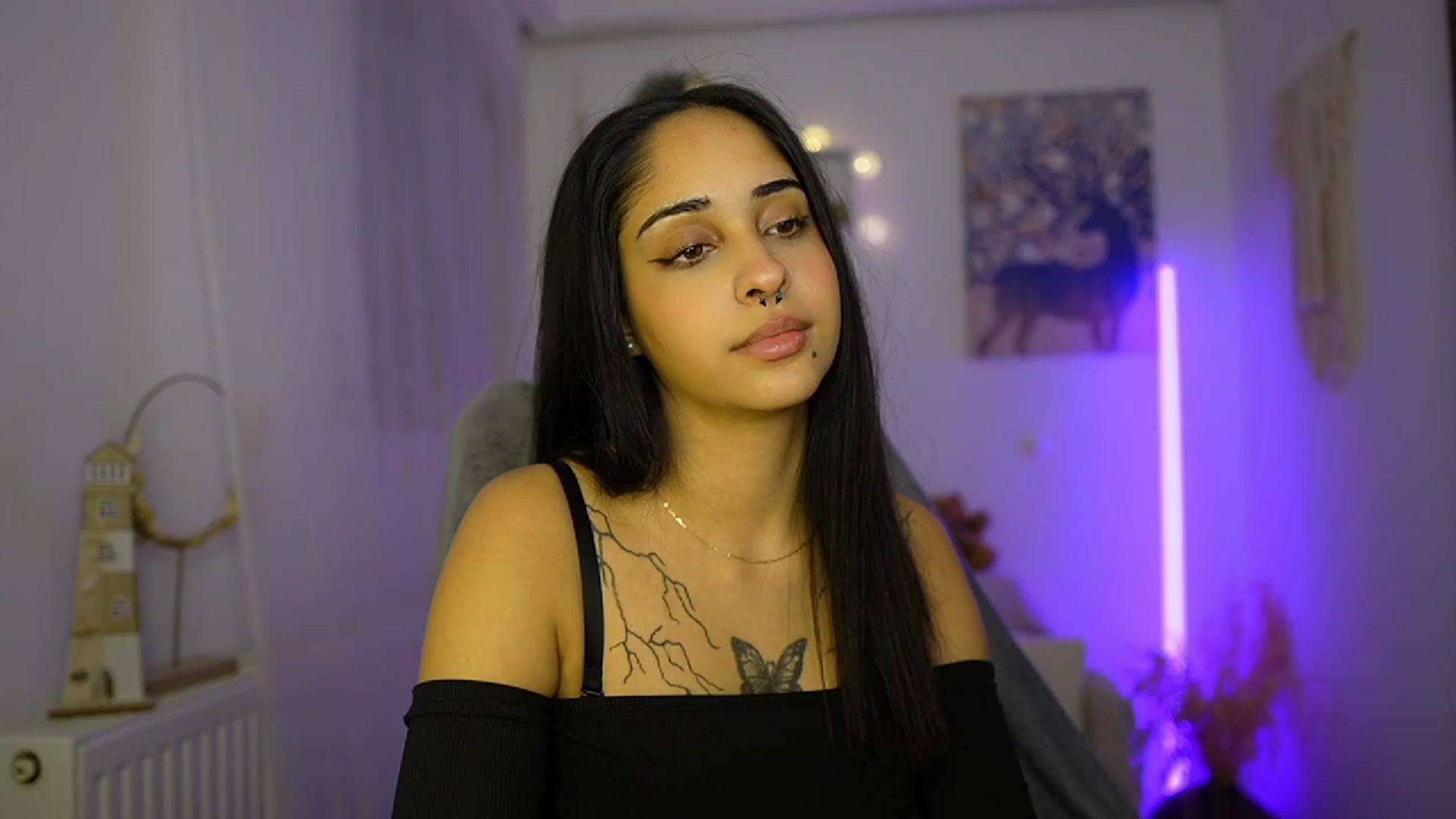 Gallery image thumbnail from Eve_Sweet18's myfreecams stream on, 01/03/2024, 23:26 image 6 of 20
