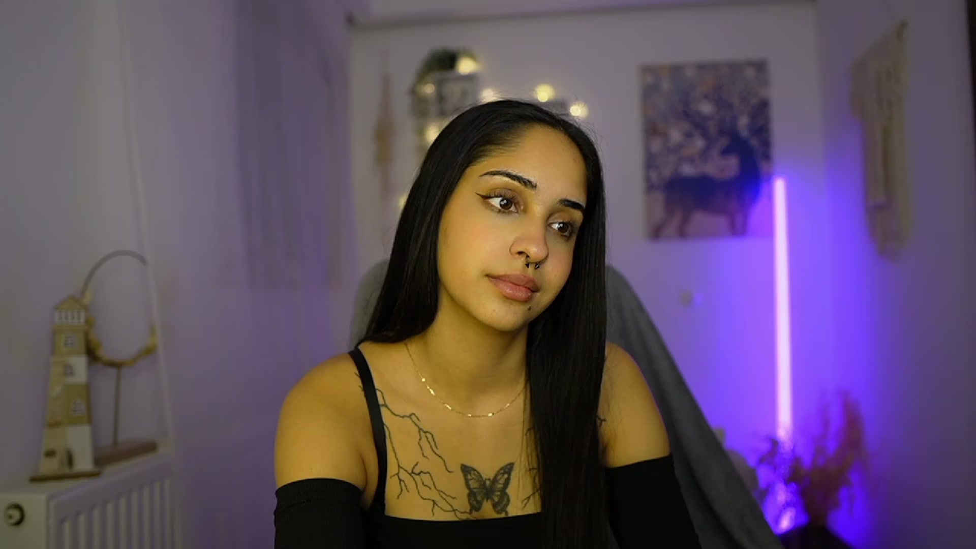 Gallery image thumbnail from Eve_Sweet18's myfreecams stream on, 01/03/2024, 23:26 image 14 of 20
